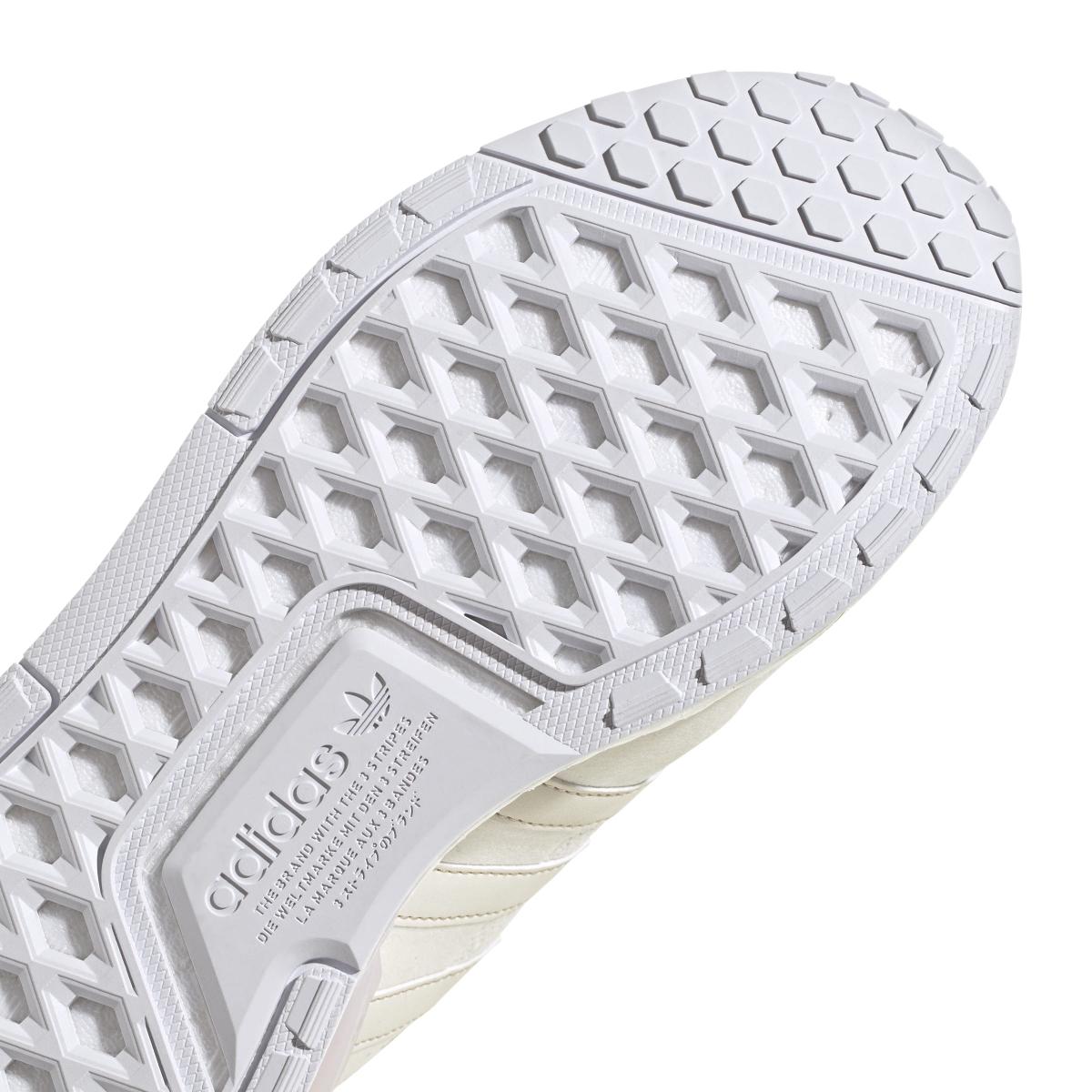 product/2/0/2025_08_adidas_gy6818_8_footwear_photography_detail_view_1_white.jpg