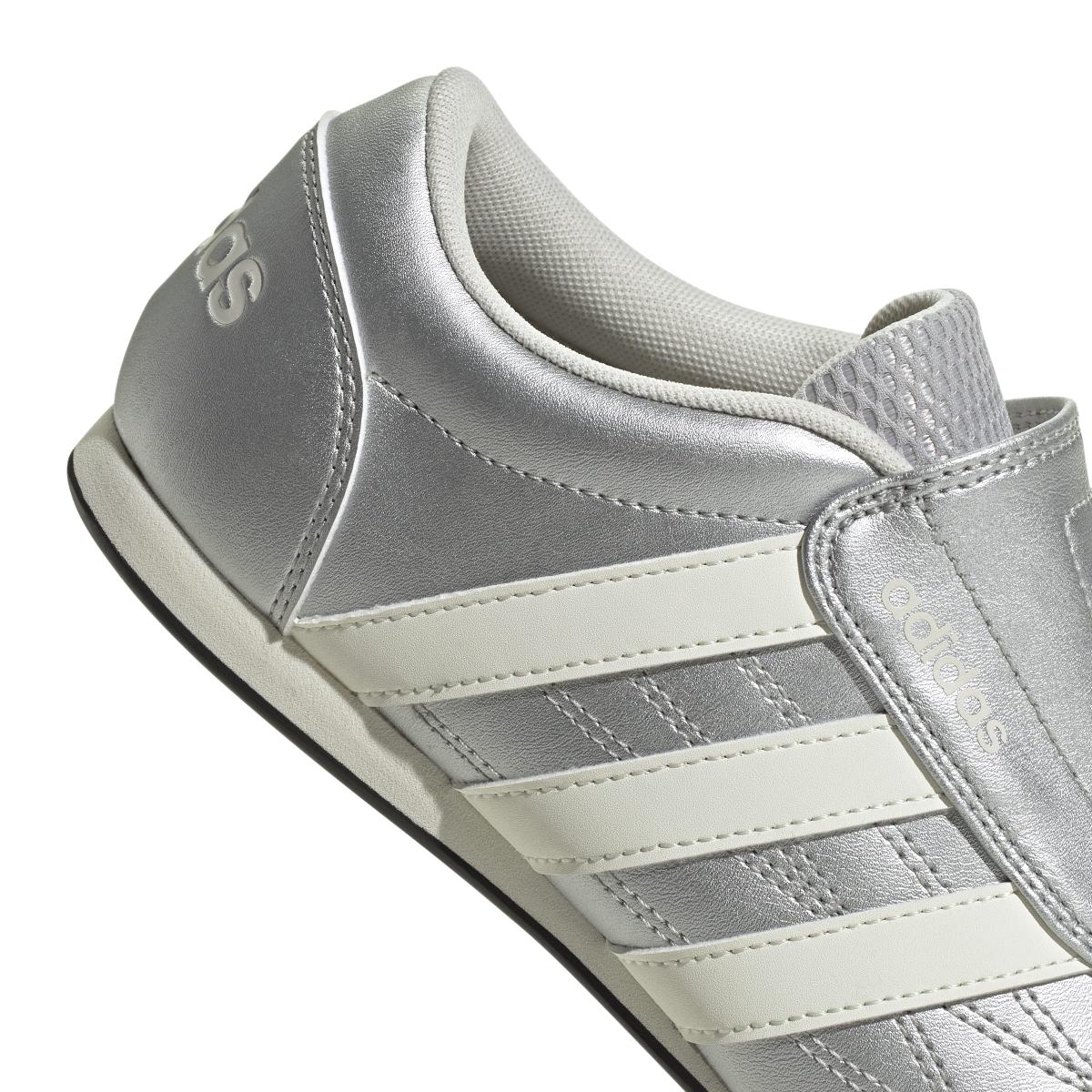 product/2/0/2025_adidas_jp9448_9_footwear_photography_detail_view_2_white.jpg