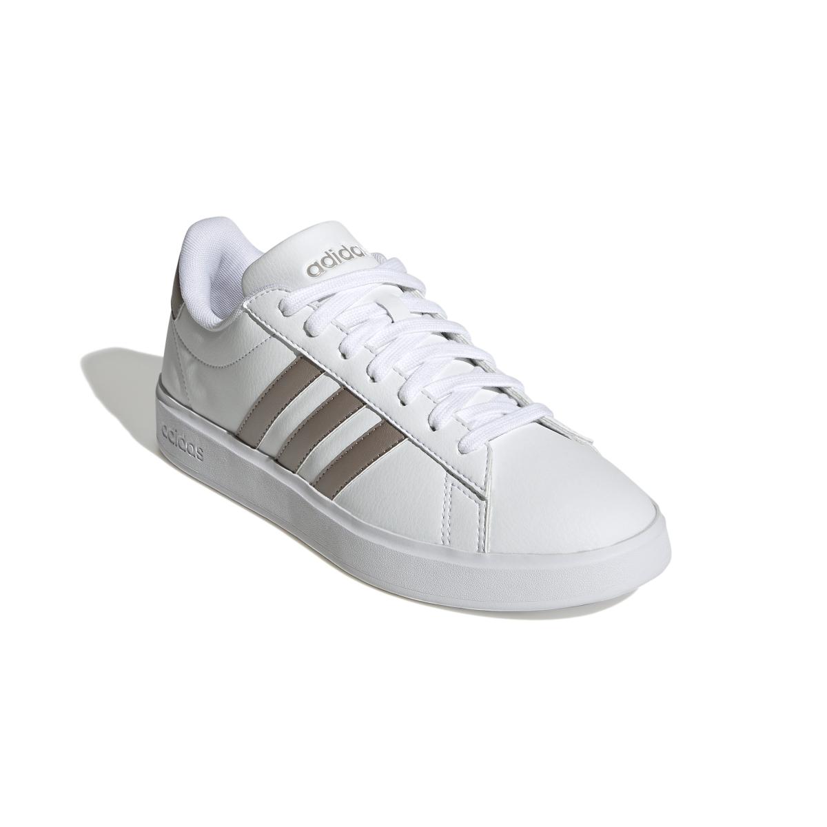 product/a/d/adidas-originals_gw9215_6_footwear_photography_front_lateral_top_view_white_000.jpg