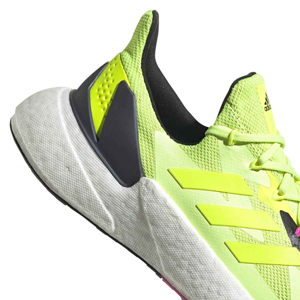 product/a/d/adidas_fx8437_8_footwear_photography_detail_view_1_white-030824.jpg