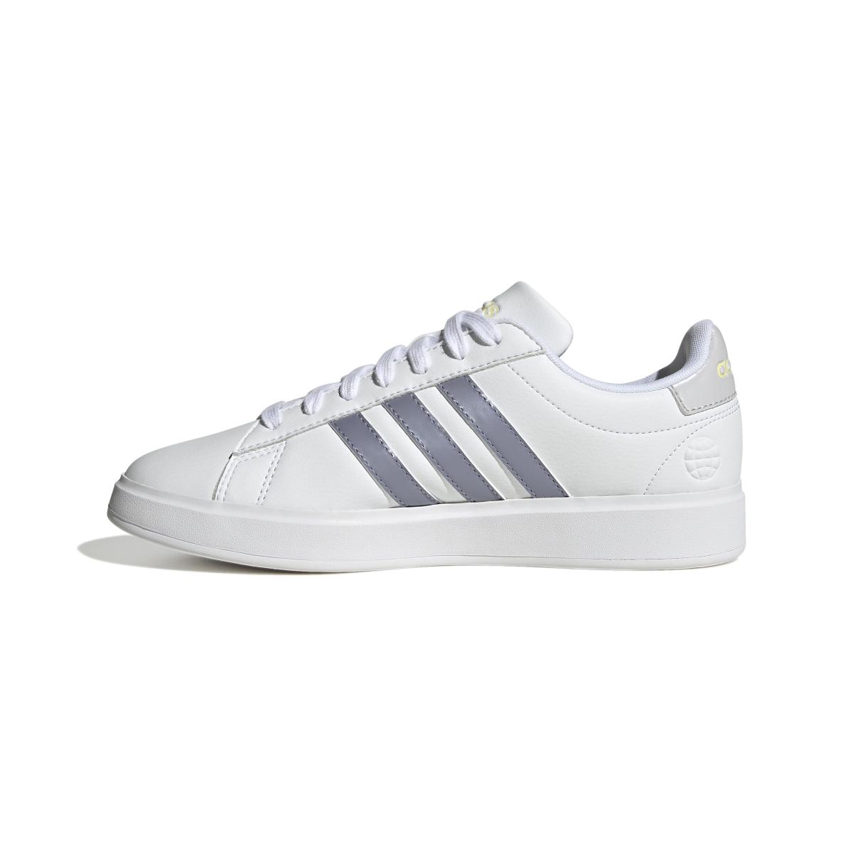 product/a/d/adidas_hp2541_5_footwear_photography_side_medial_center_view_white_000.jpg
