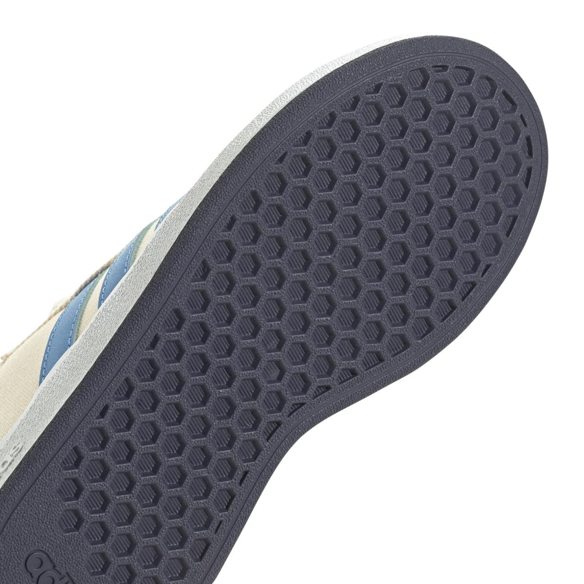 product/a/d/adidas_id7869_8_footwear_photography_detail_view_1_white-nw091625.jpg