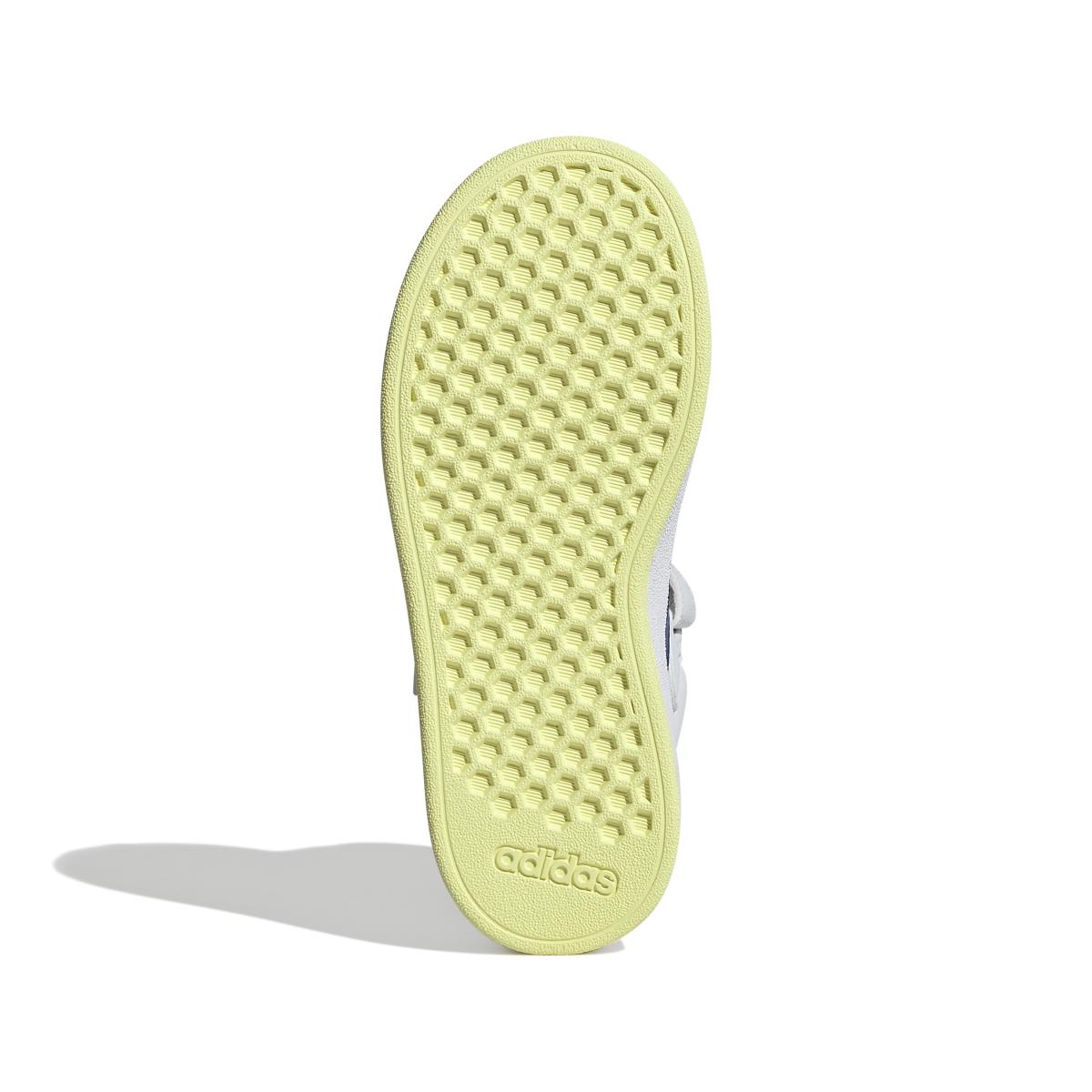 product/a/d/adidas_ie3861_4_footwear_photography_bottom_view_white.jpg