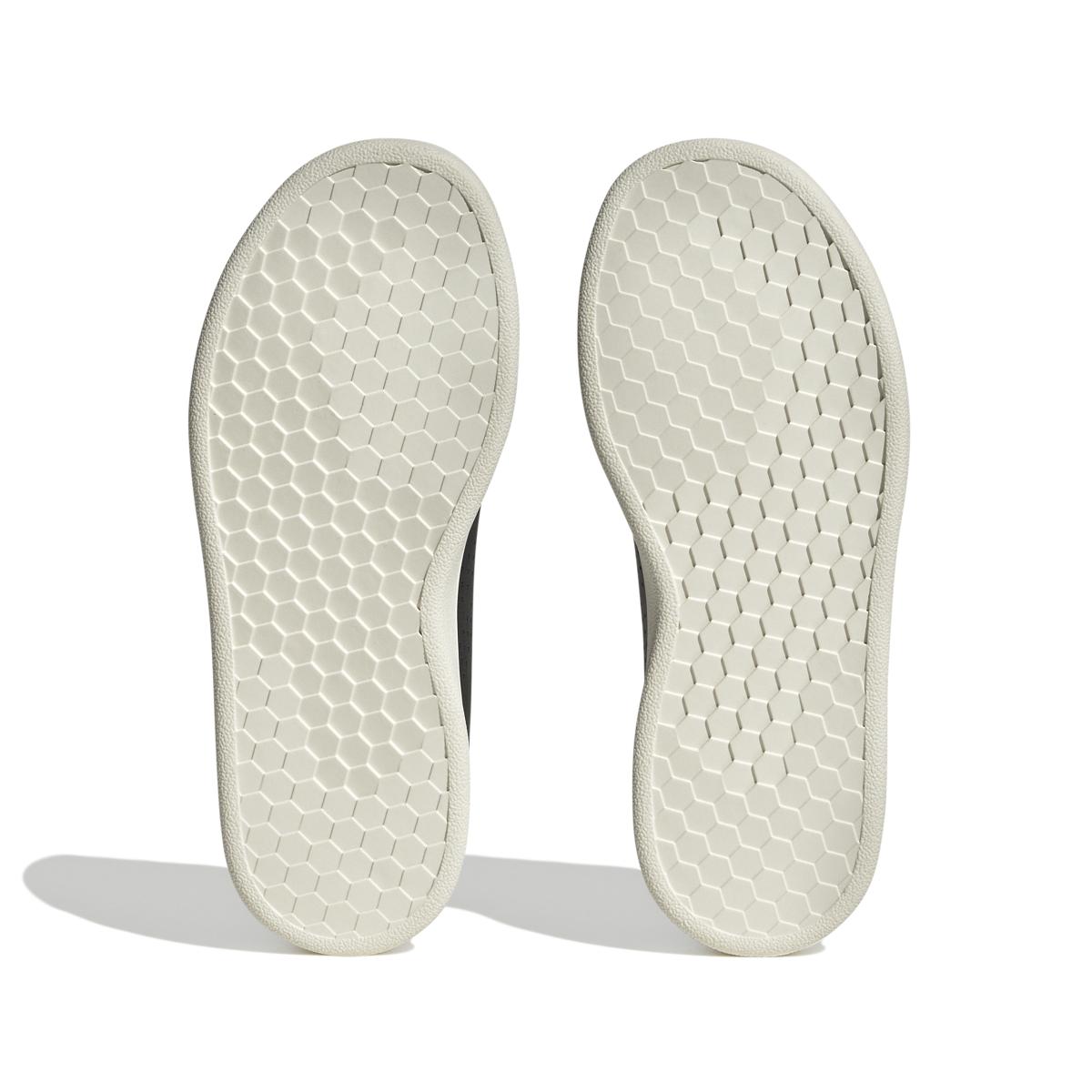 product/a/d/adidas_ie7453_4_footwear_photography_bottom_view_white.jpg