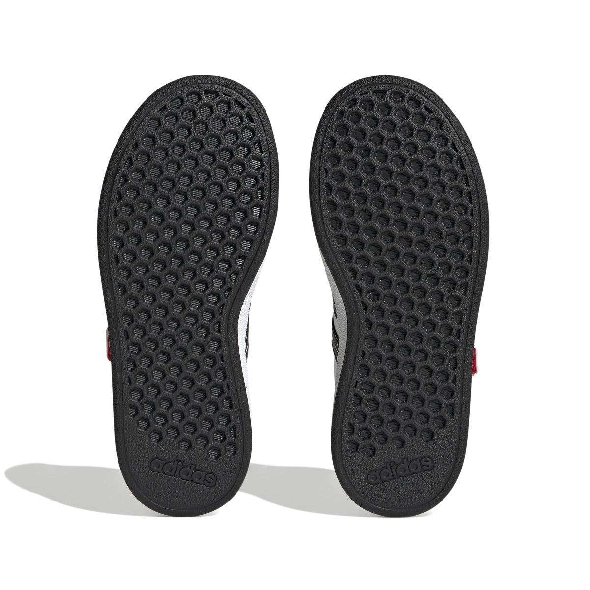 product/a/d/adidas_ig7168_4_footwear_photography_bottom_view_white.jpg