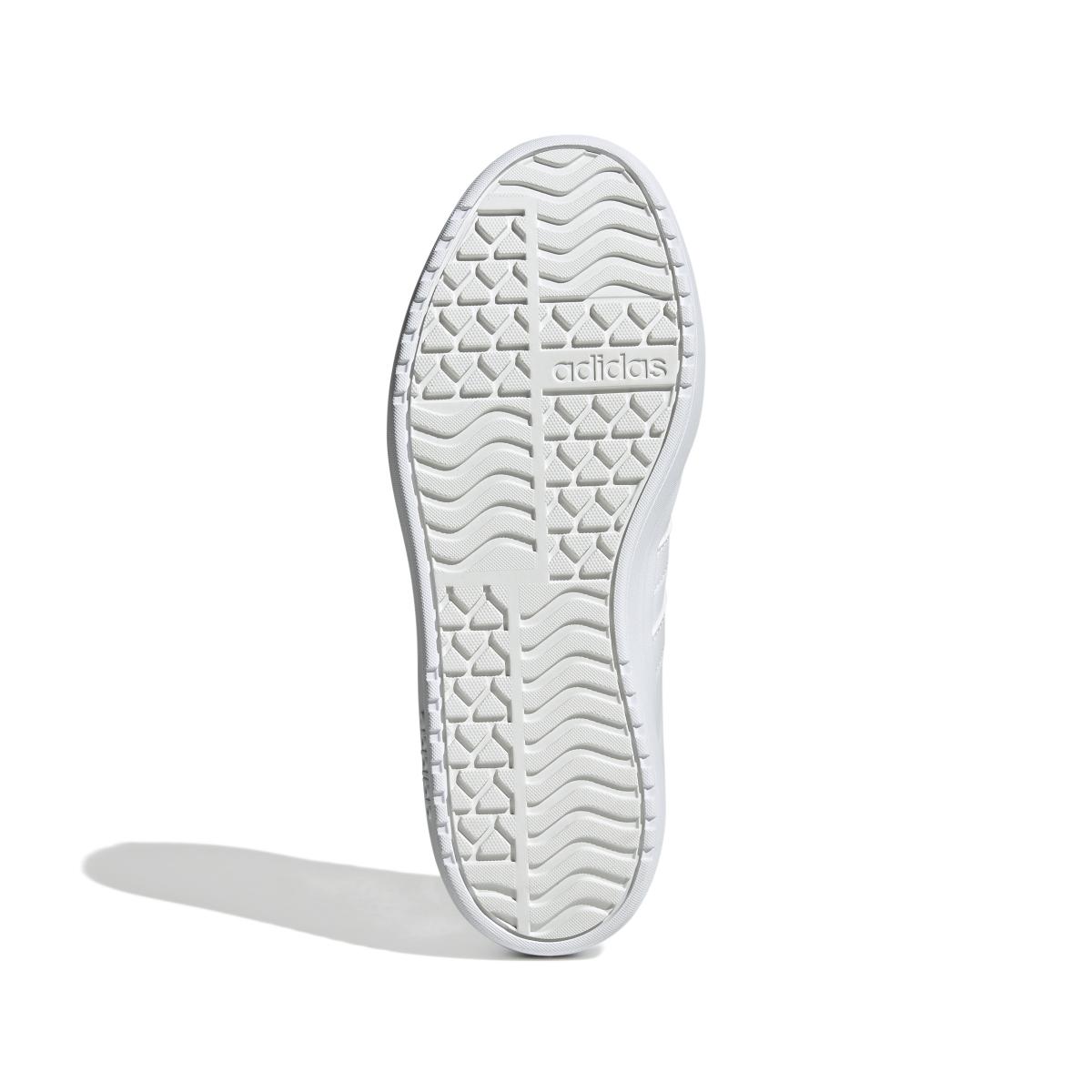 product/a/d/adidas_ih3082_4_footwear_photography_bottom_view_whiterep2.jpg