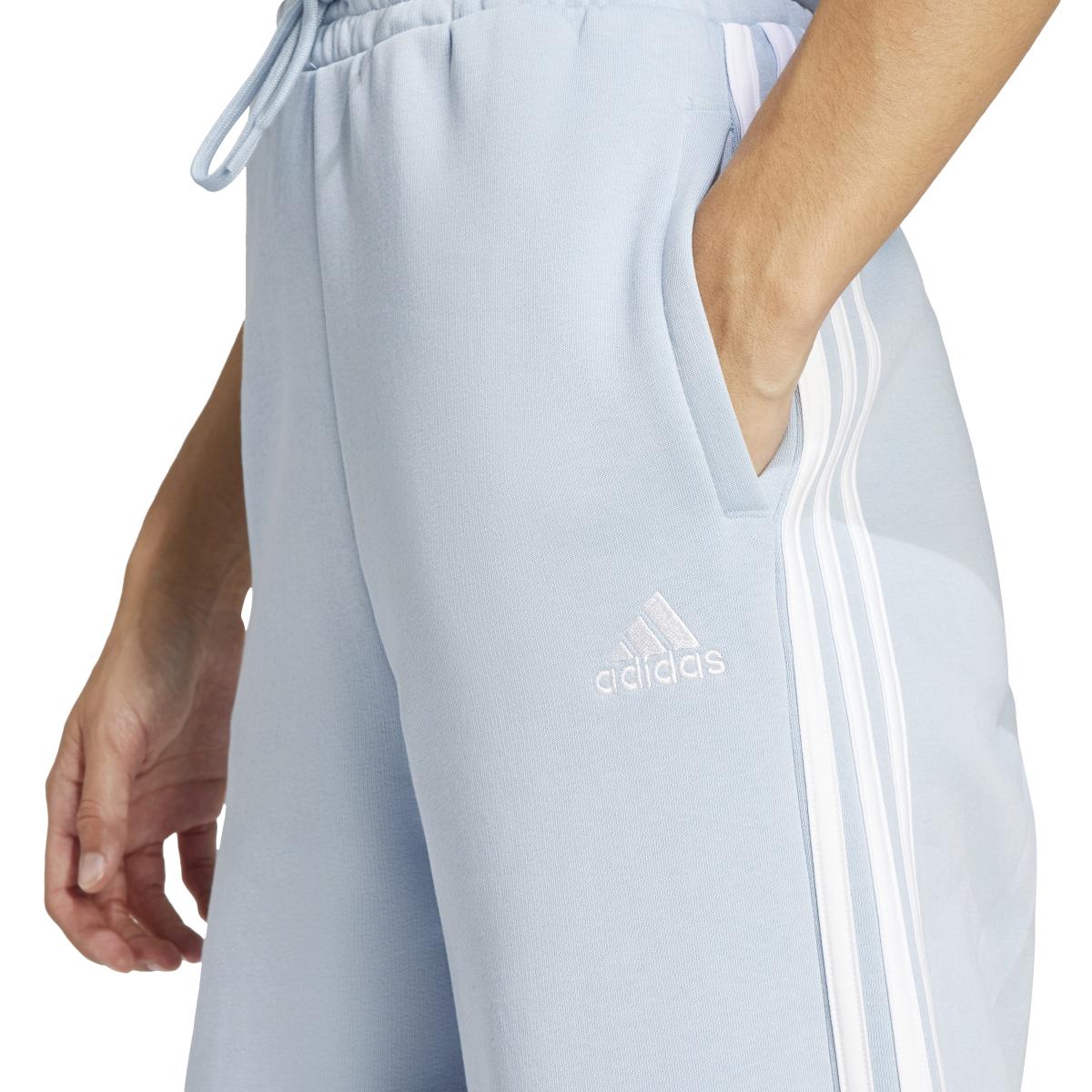 product/a/d/adidas_ir5384_6_apparel_on_model_detail_view_1_white.jpg