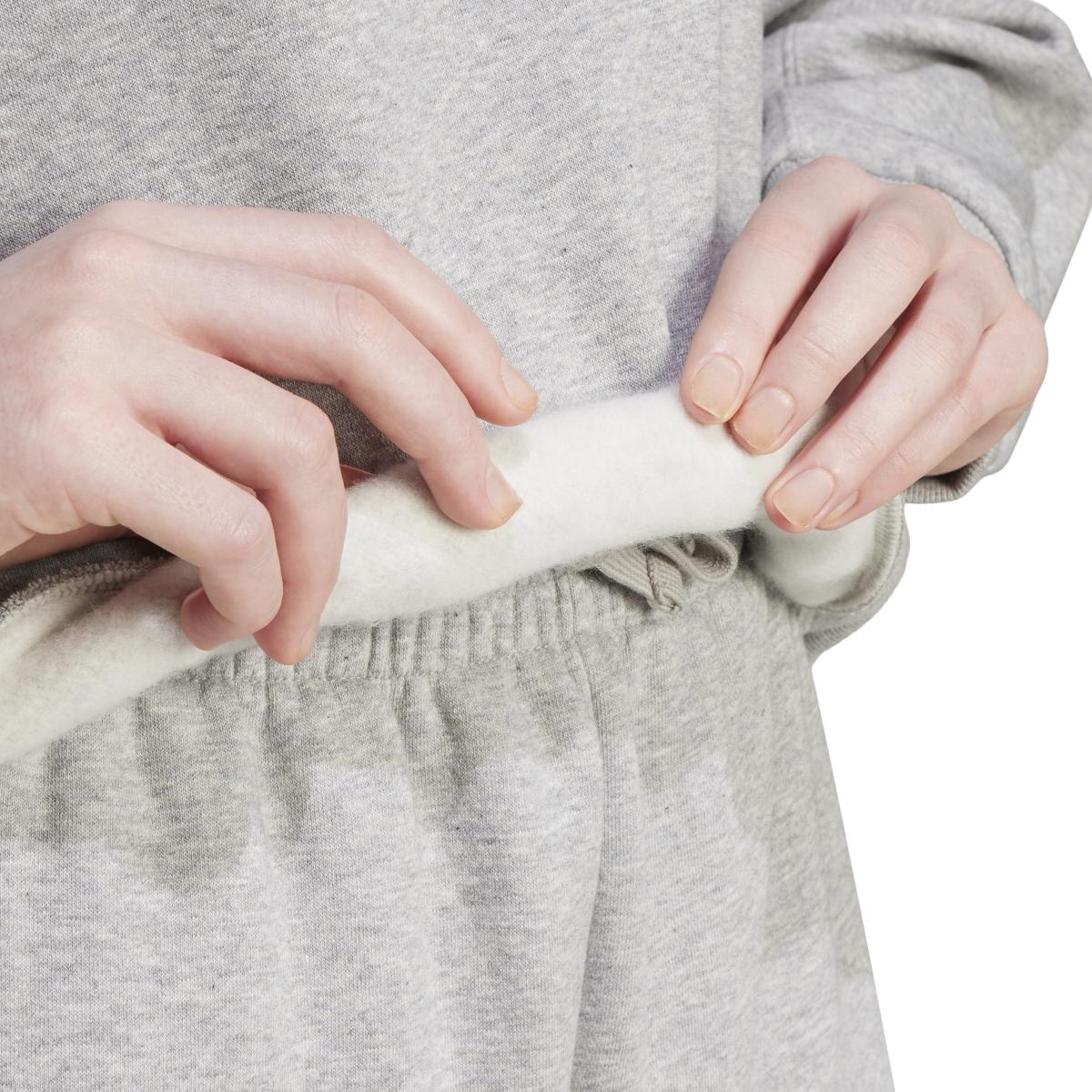product/a/d/adidas_iy6749_8_apparel_on_model_detail_view_2_white.jpg