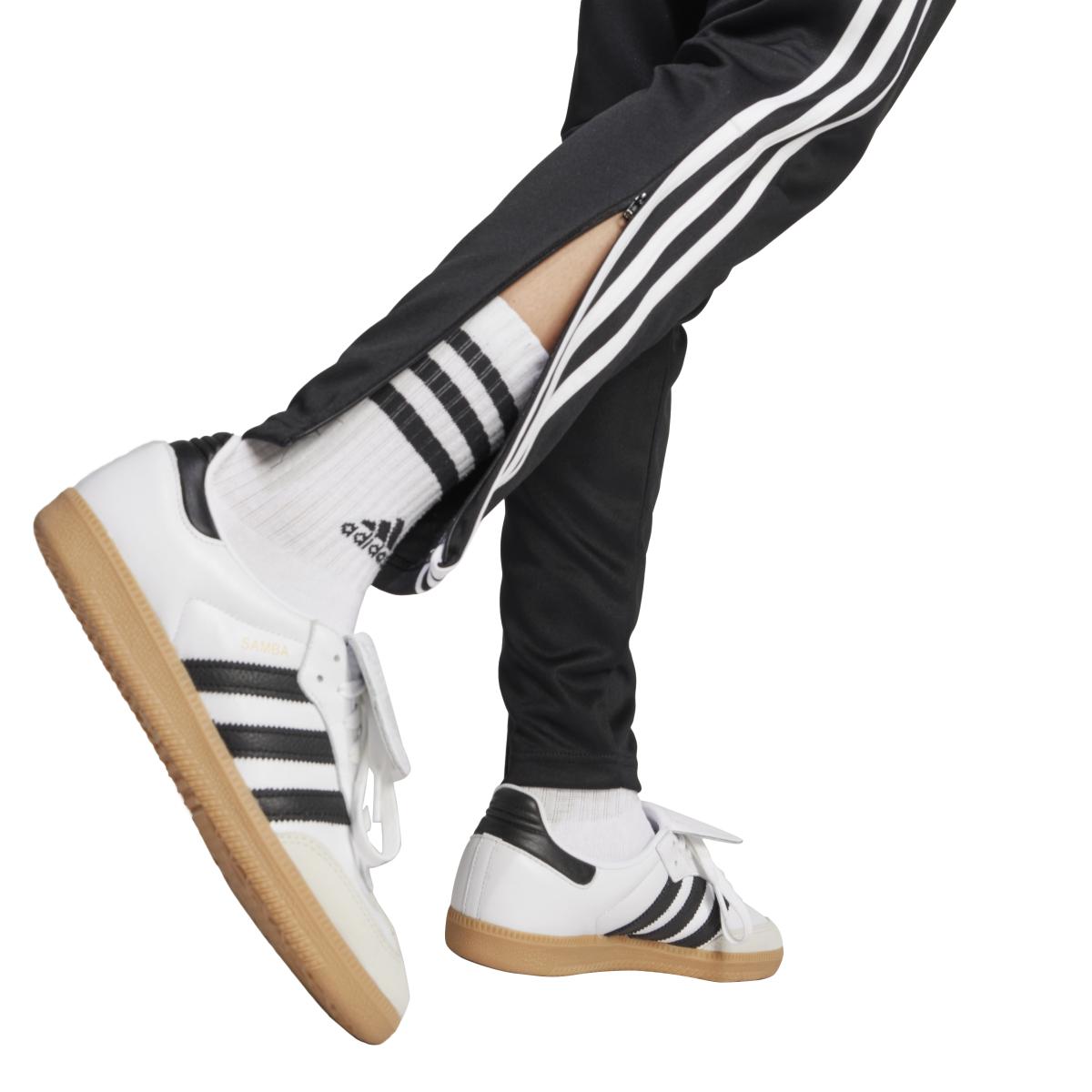 product/a/d/adidas_jd0569_black-white_2.jpg