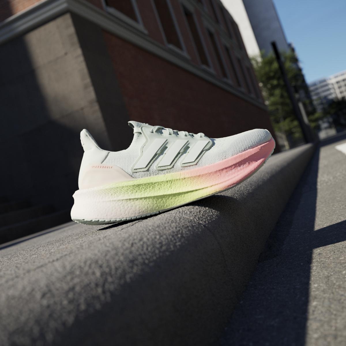 product/a/d/adidas_jh9052_16_footwear_photography_heromrktng_view_3-nw091625.jpg