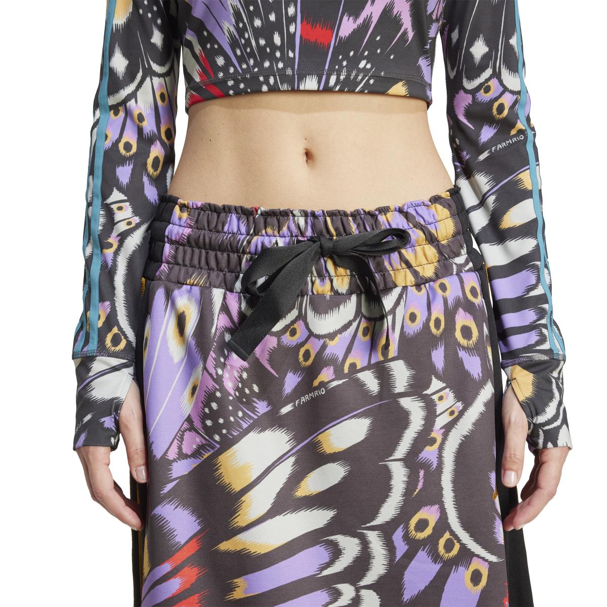 product/a/d/adidas_jl8619_5_apparel_on_model_detail_view_1_white.jpg