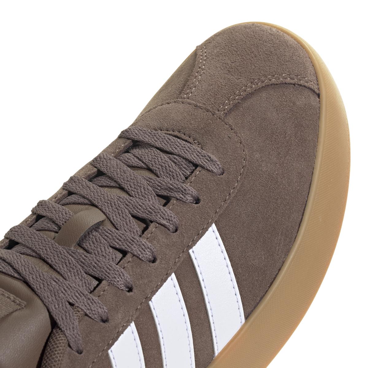 product/a/d/adidas_jp7536_8_footwear_photography_detail_view_1_white.jpg