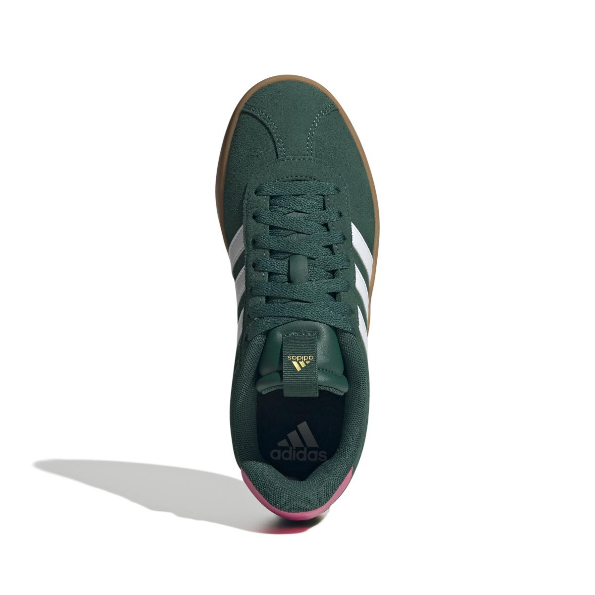 product/a/d/adidas_jp7538_3_footwear_photography_top_portrait_view_white.jpg