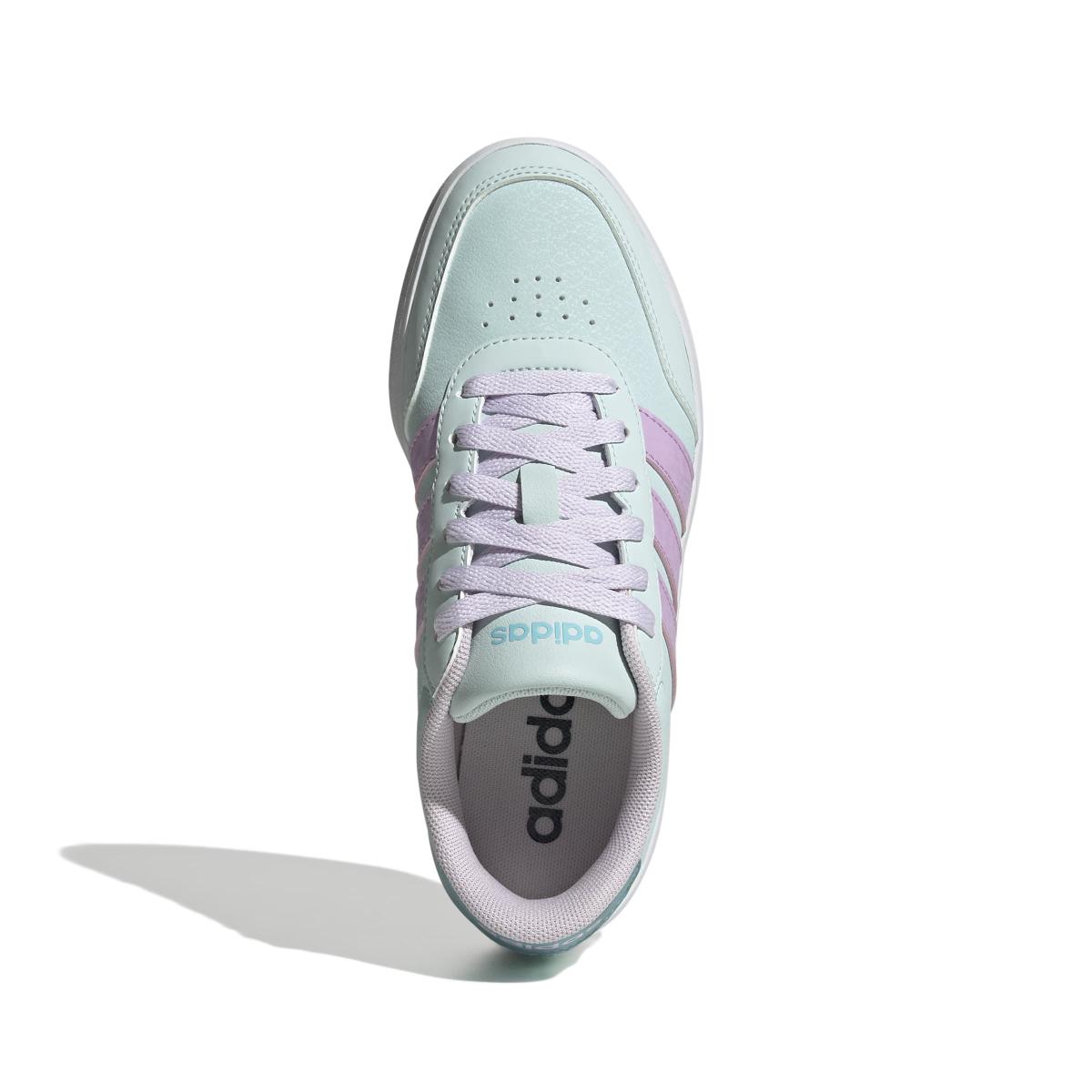 product/a/d/adidas_jq3040_3_footwear_photography_top_portrait_view_white-nw091625.jpg