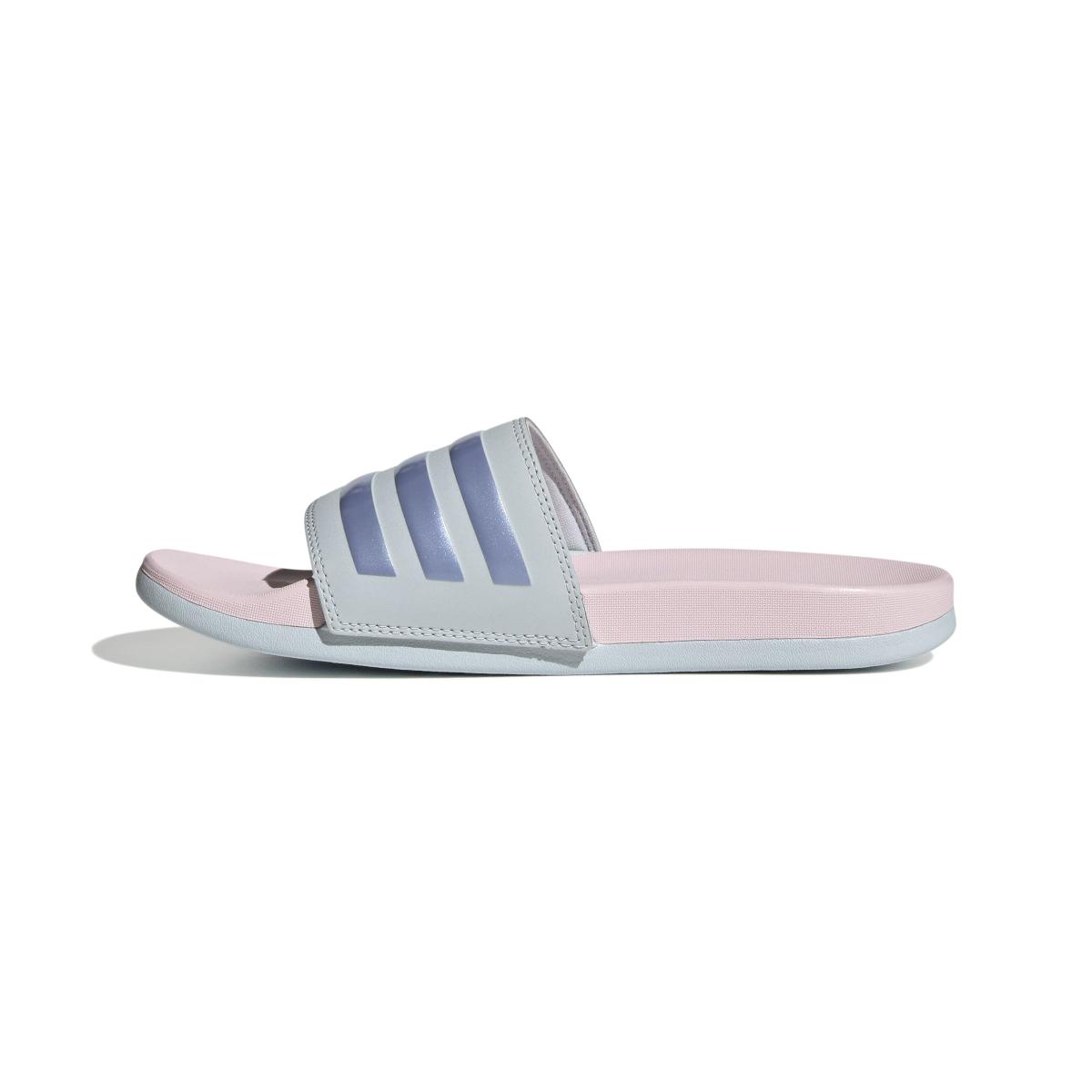 product/a/d/adidas_js3617_5_footwear_photography_side_medial_center_view_white-nw091725.jpg