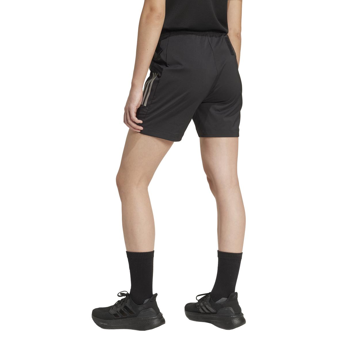 product/a/d/adidas_jx8287_black-refsil_3.jpg