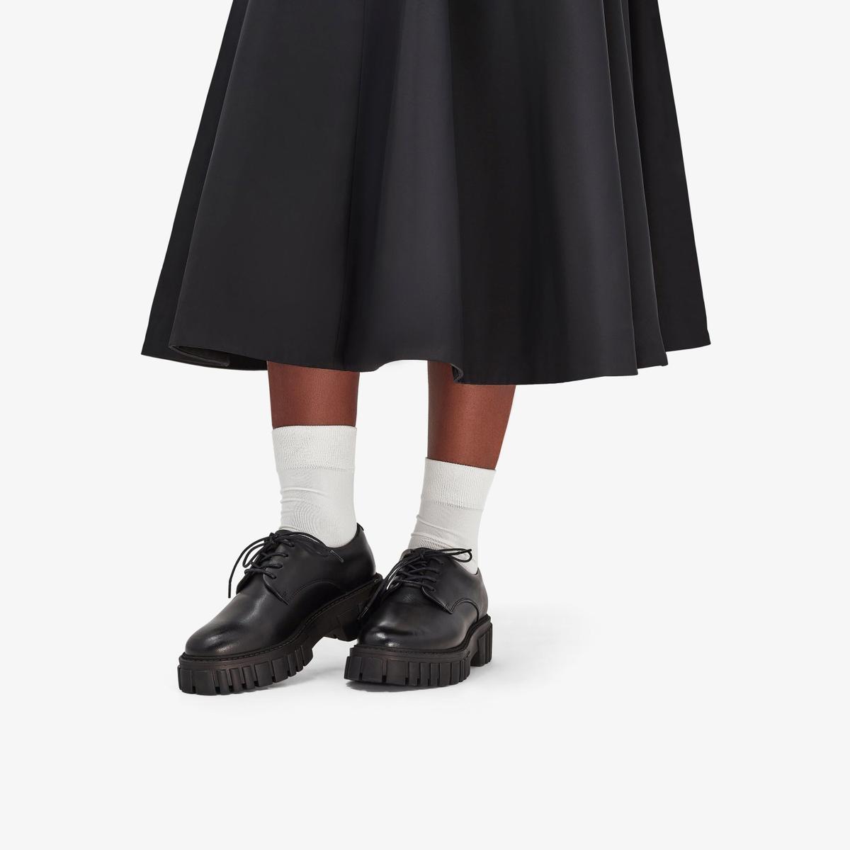 product/c/l/clarks_26178411_noir_8.jpg