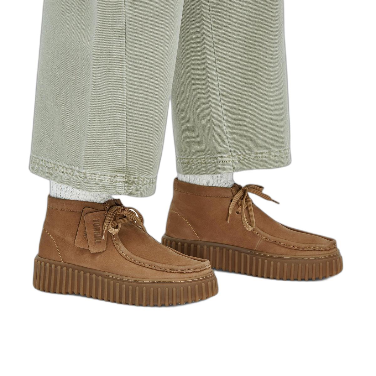 product/c/l/clarks_26179359_light-tan-nubuck_10.jpg