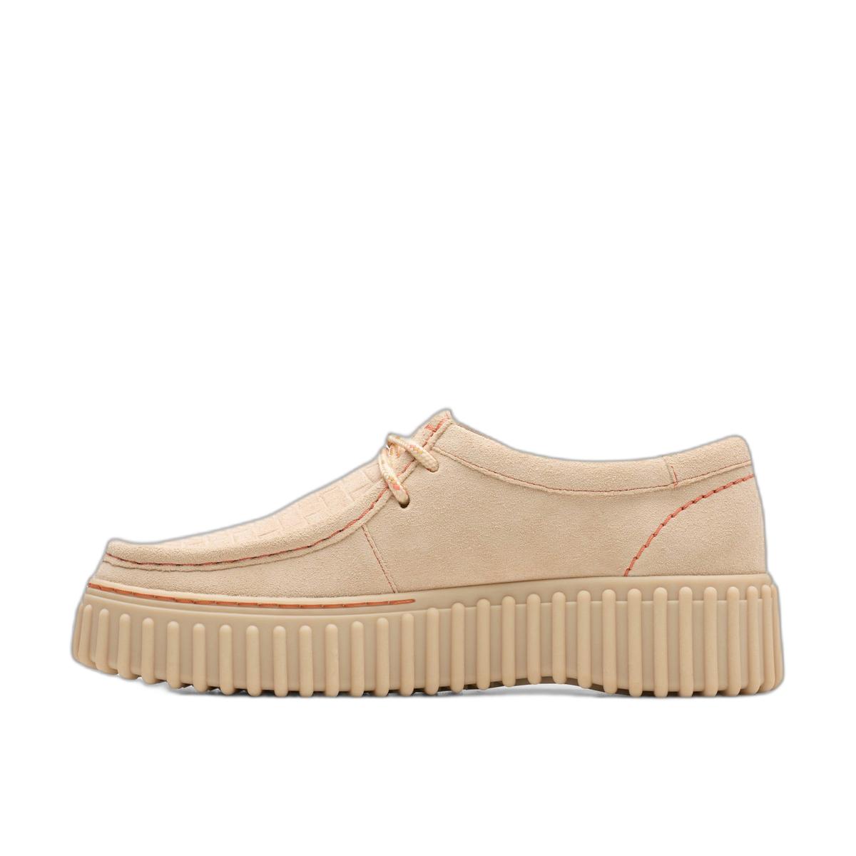 product/c/l/clarks_26181191_ecru-suede_2.jpg