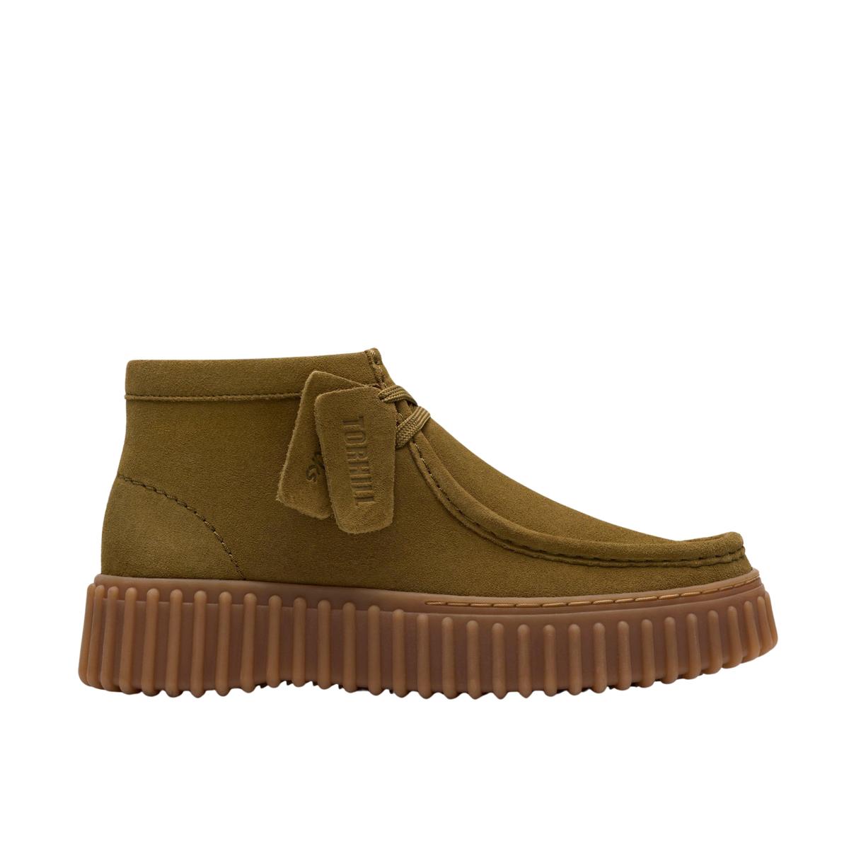 product/c/l/clarks_261838724025_olive-suede_1.jpg