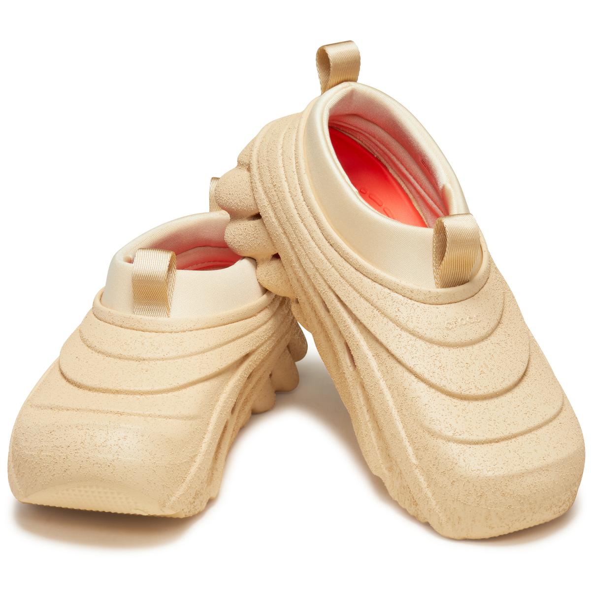product/c/r/crocs_210047-0hx_1-q325.jpg