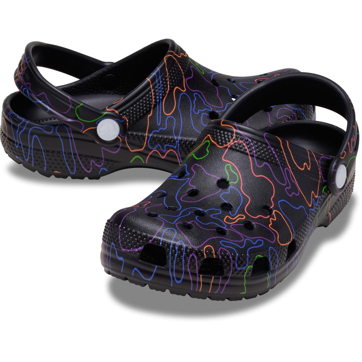 product/c/r/crocs_211585-0c4_1-q325.jpg
