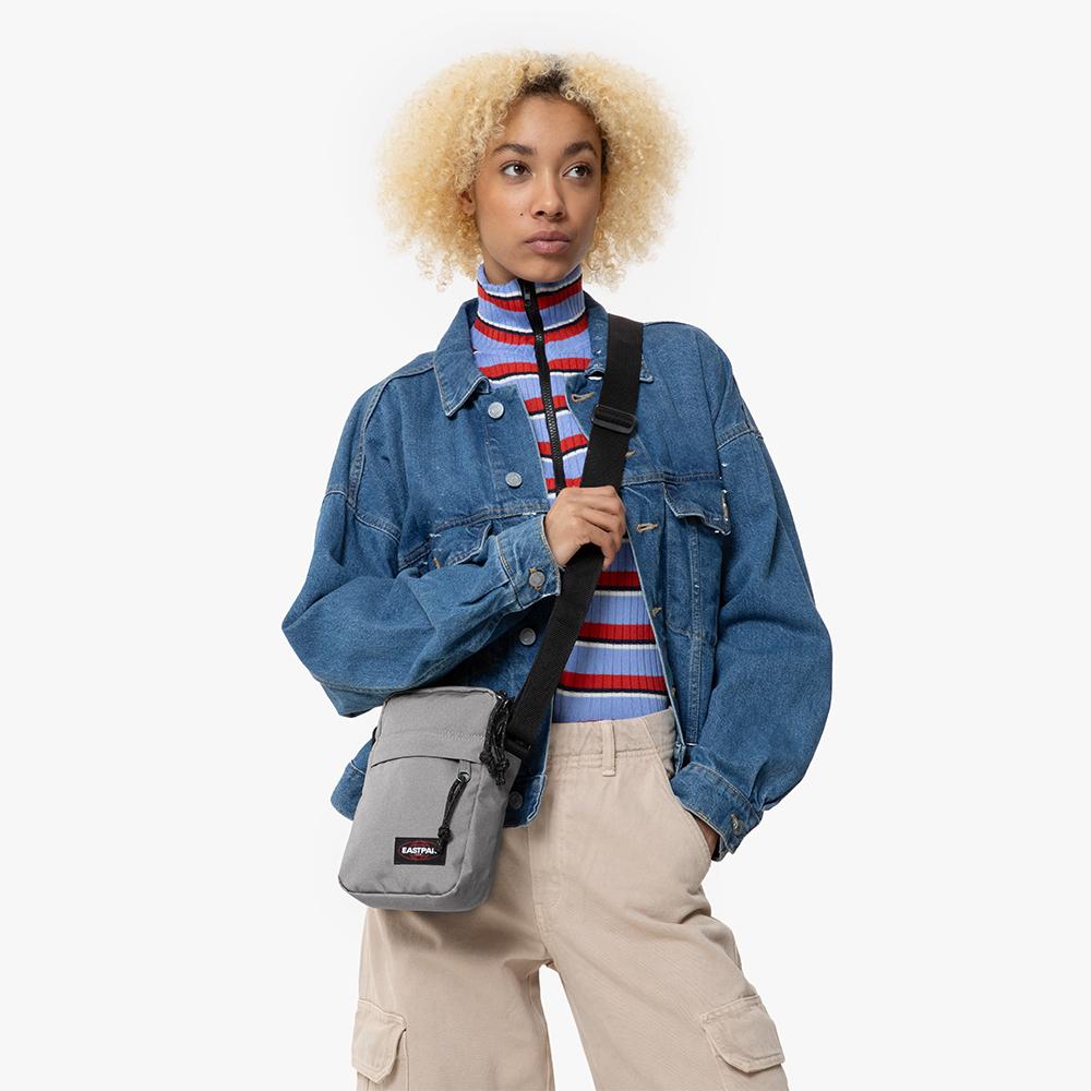 product/e/a/eastpak_ek0000450o1_snow-grey_5.jpg