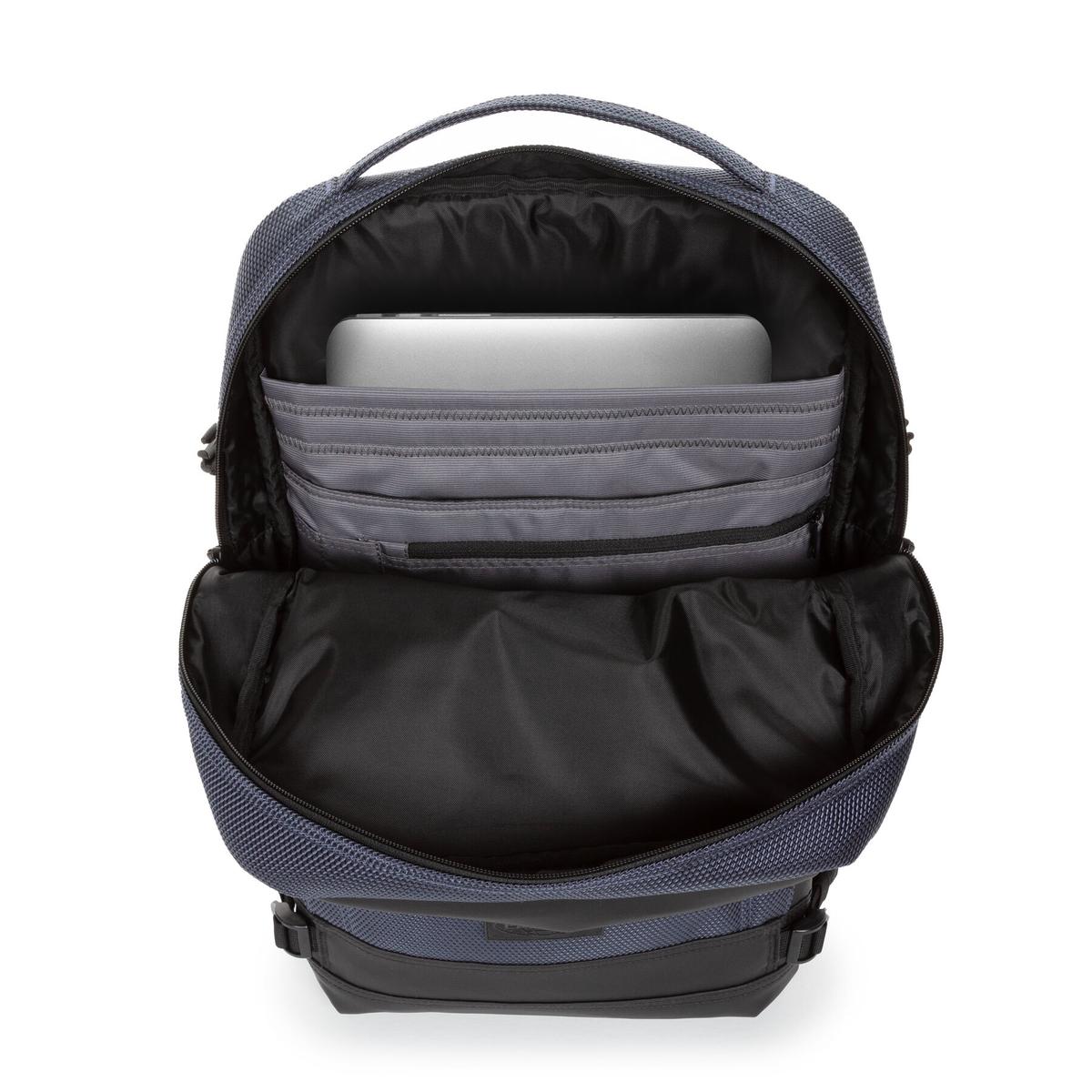 product/e/a/eastpak_ek00091d1k3_1.jpg