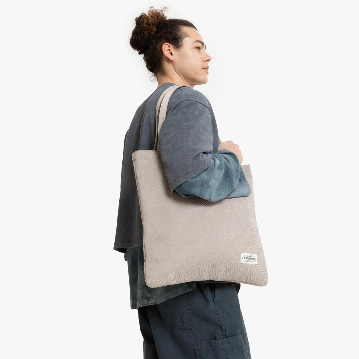 product/e/a/eastpak_ek0a5bck2f1_4.jpg