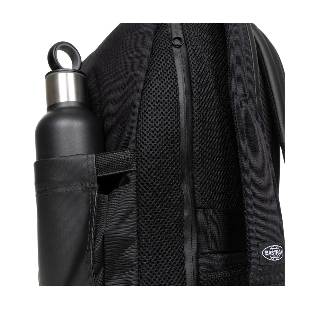 product/e/a/eastpak_ek0a5bkg4t6_on-black_6.jpg