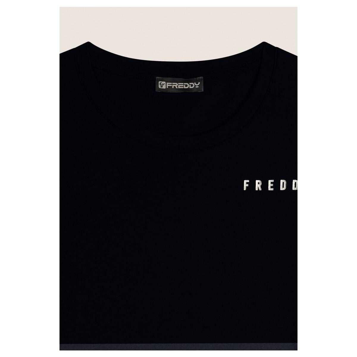product/f/r/freddy_s25wtrd2-nikatn_black-allover-ikat-black_8.jpg