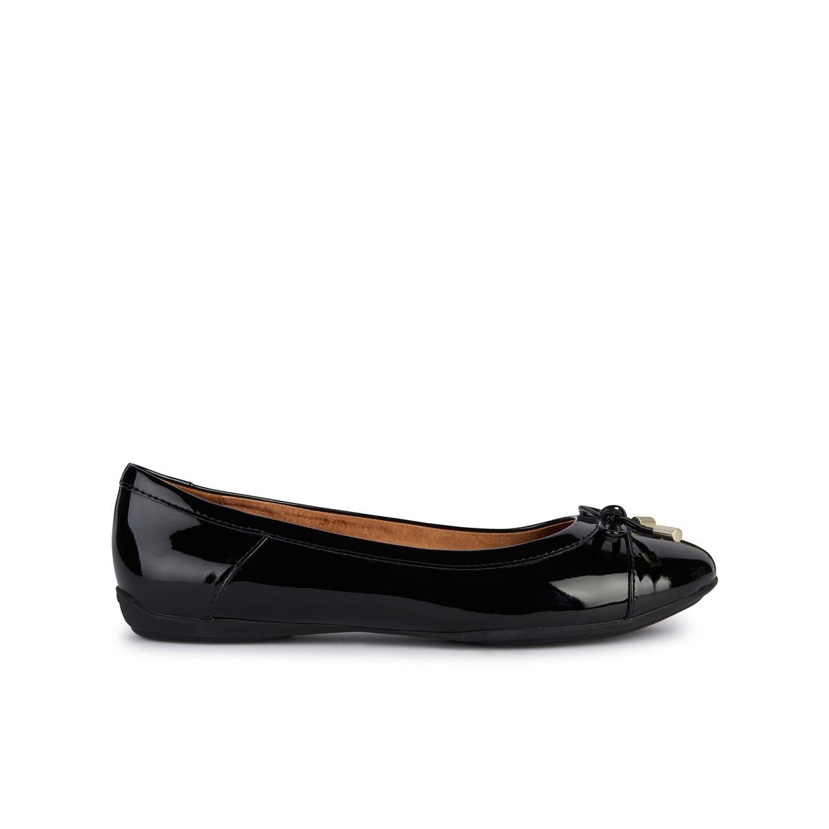 product/g/e/geox_d16y7c_000hh_c9999_black_1.jpg
