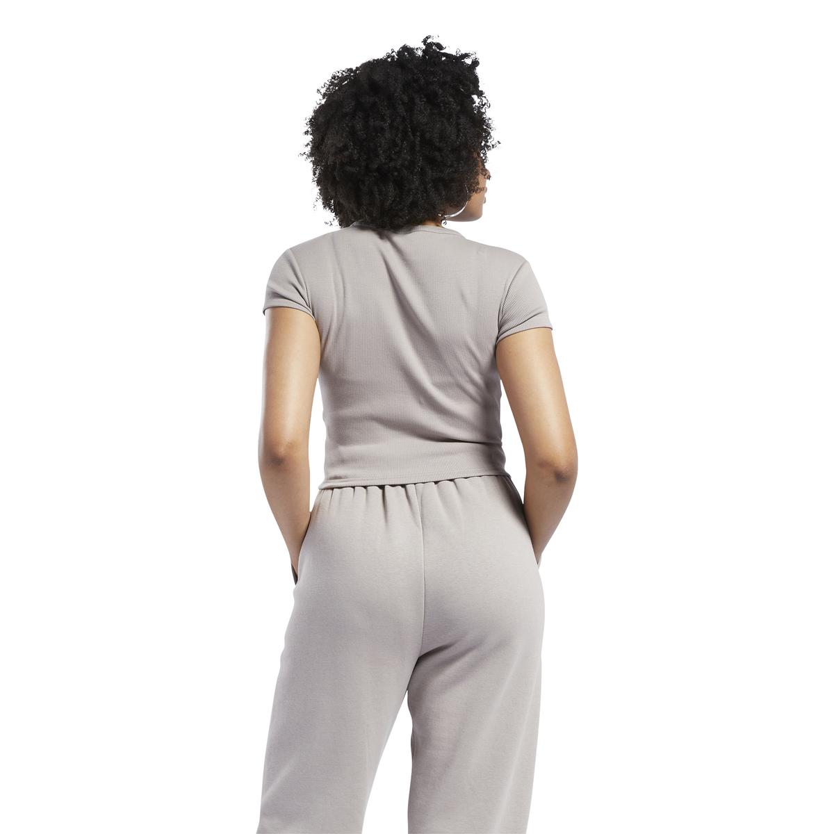 product/g/s/gs1698_app_on-model_back_white.jpg