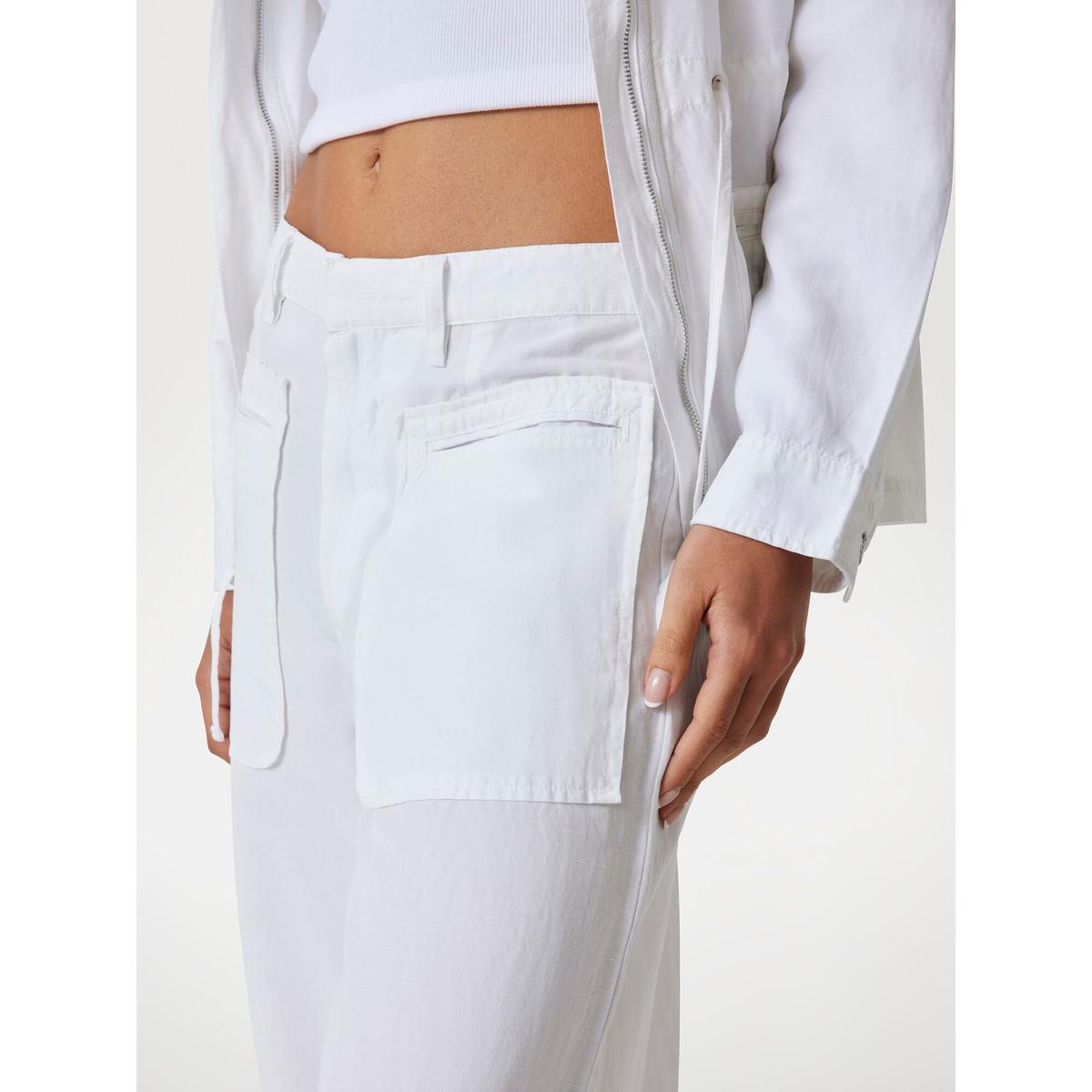 product/g/u/guess_w5yb50-wg8n0-g011_pure-white_5.jpg