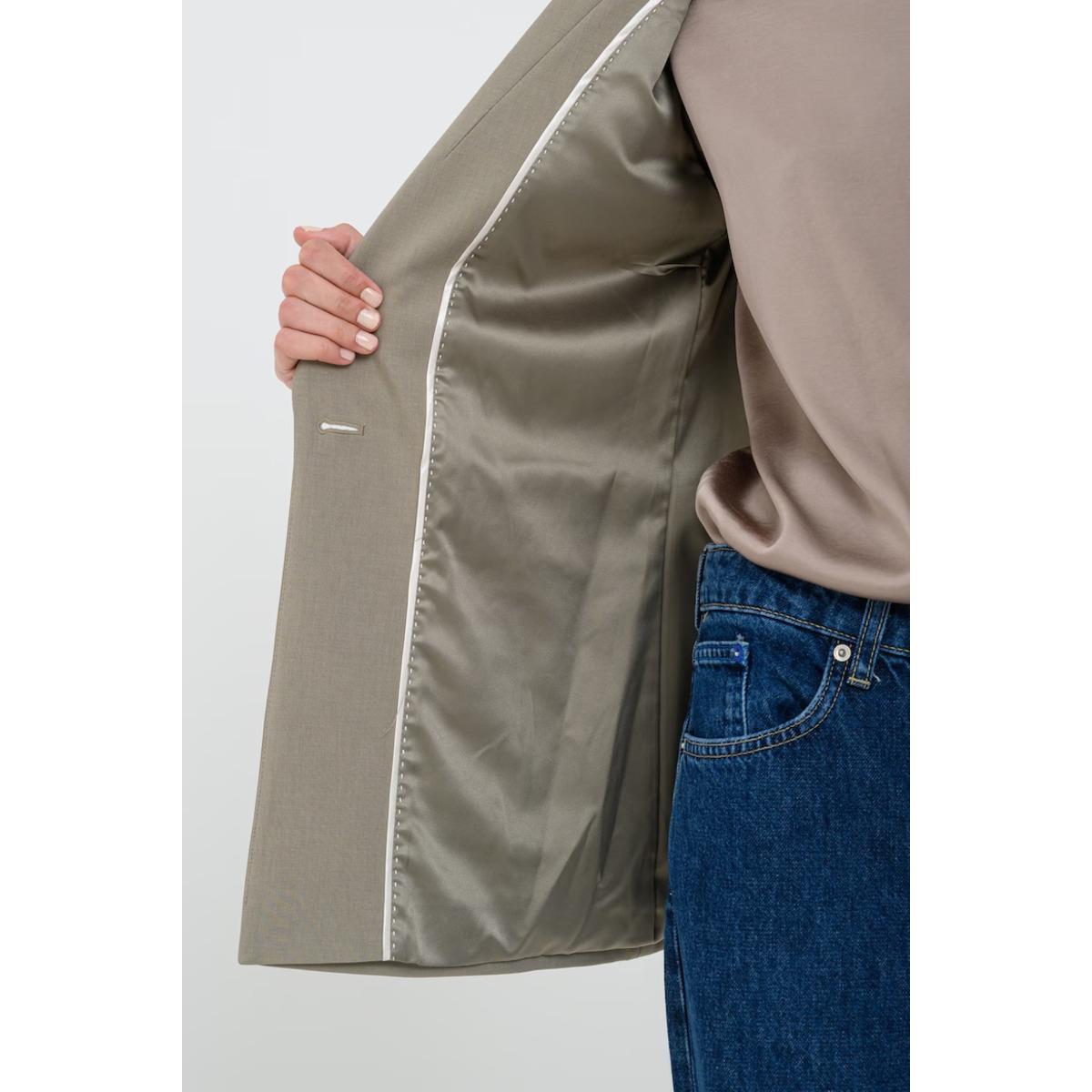 product/g/u/guess_w5yn41-whd92-fn8j_washed-taupe-multi_6.jpg