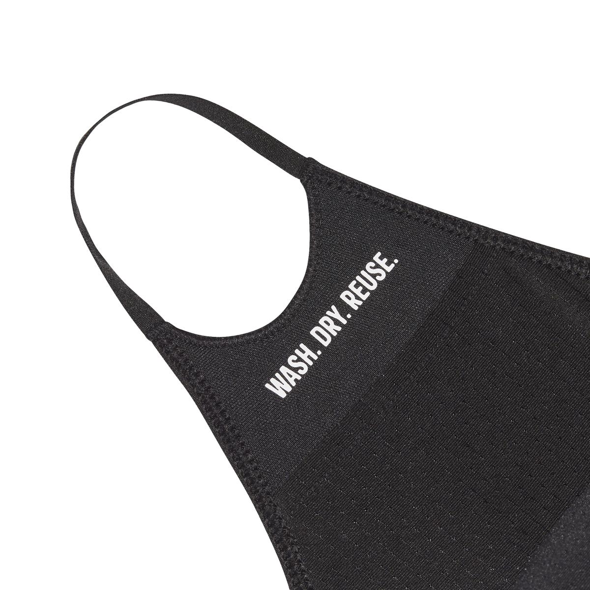 product/h/0/h08837_app_on-model_detail-1_white.jpg