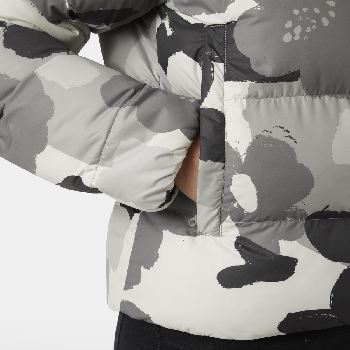 product/h/e/helly-hansen_53109-885_terrazzo-oversized-floral_6.jpg