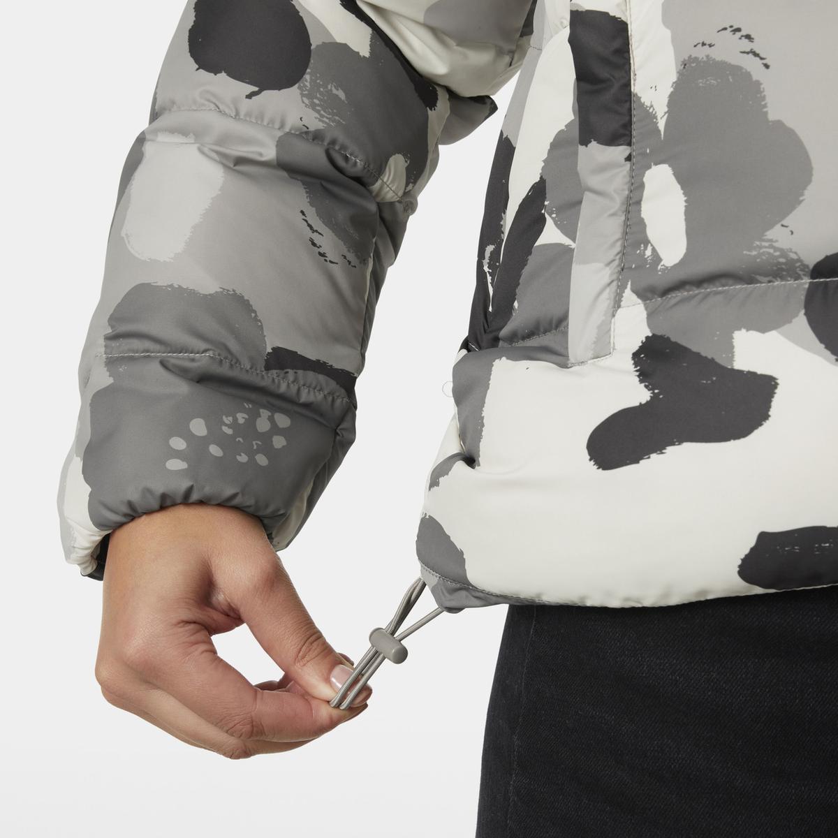 product/h/e/helly-hansen_53109-885_terrazzo-oversized-floral_7.jpg