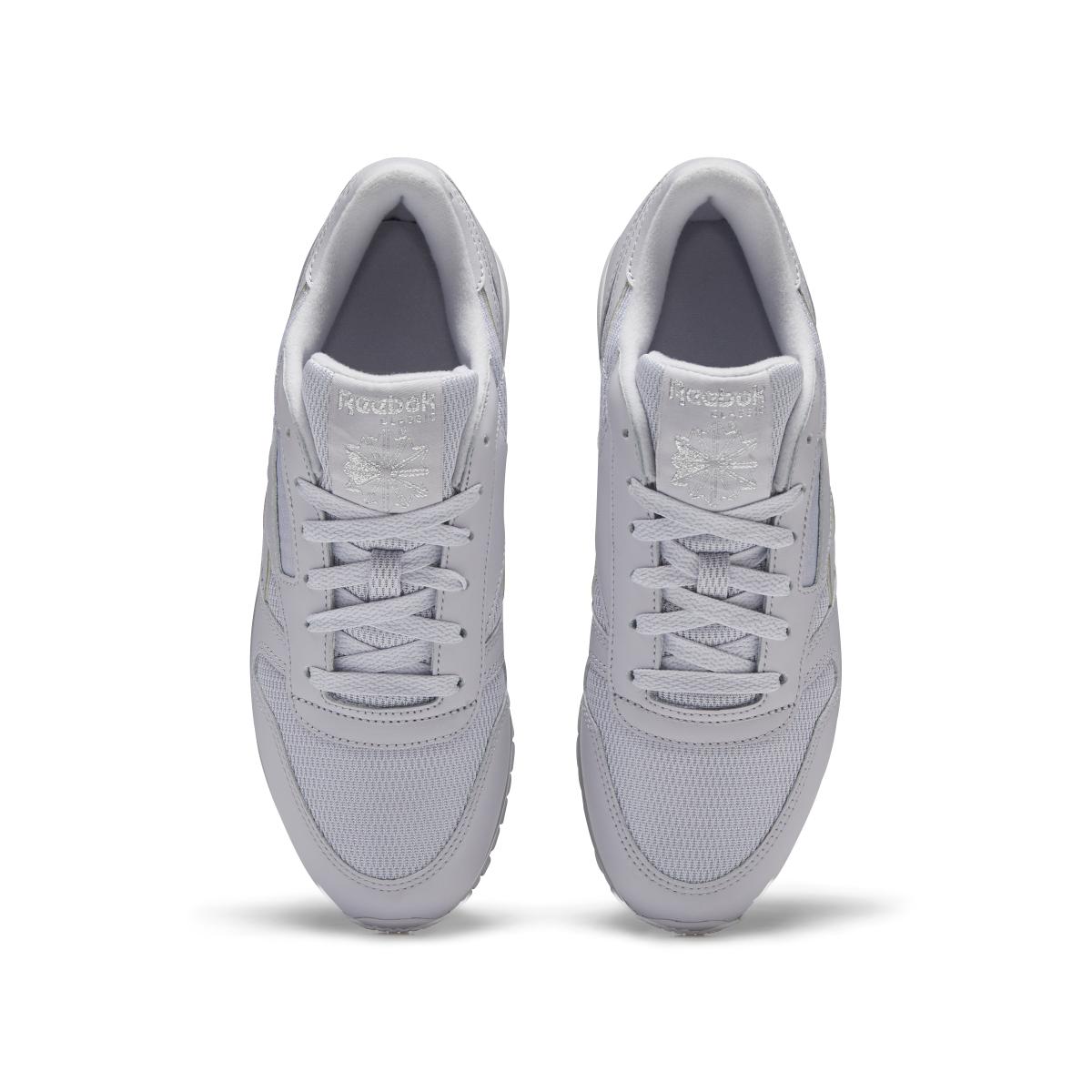 product/r/e/reebok-classics_eg6323_2_footwear_photography_top_portrait_view_white_000.jpg