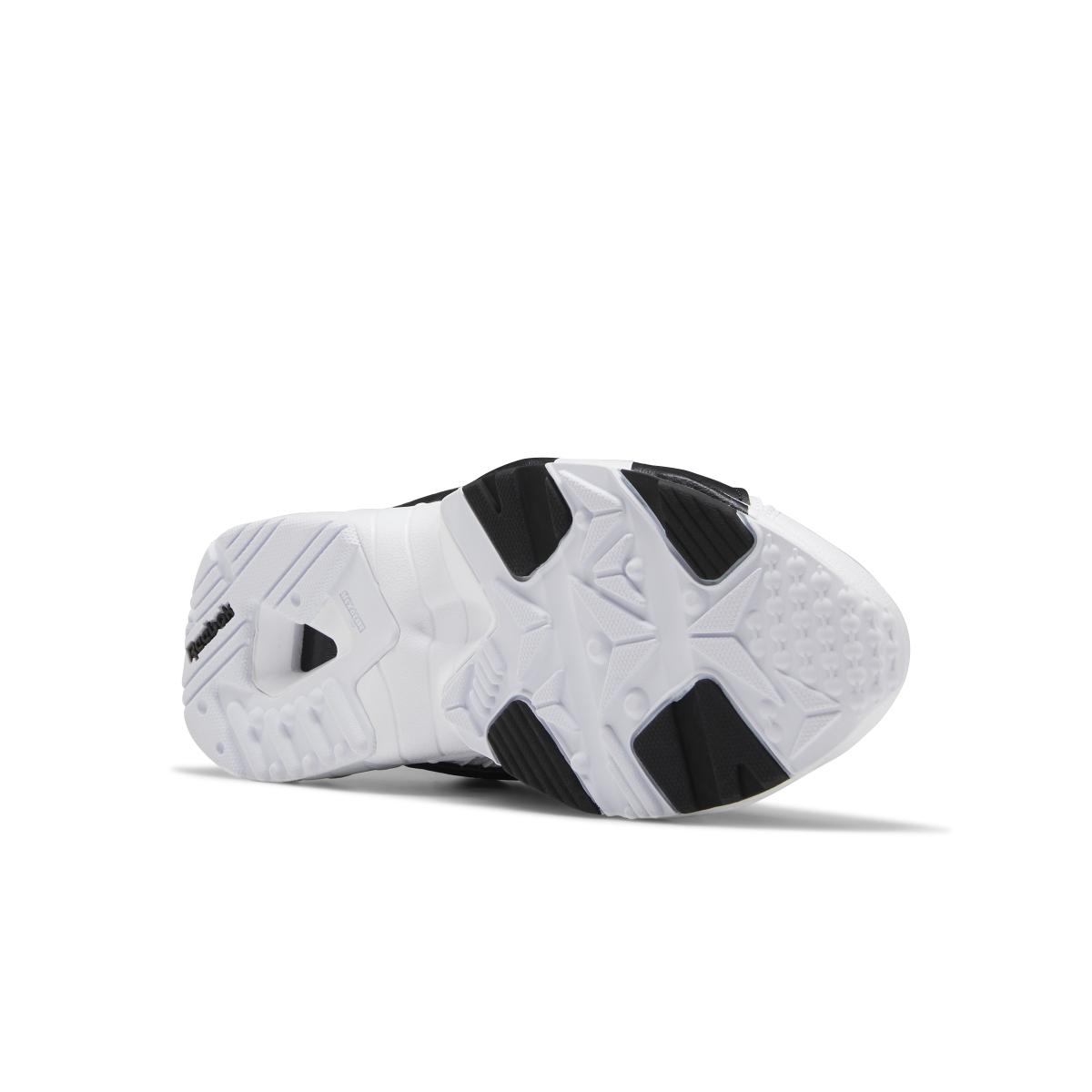 product/r/e/reebok-classics_fv5478_3_footwear_photography_bottom_view_white_000.jpg