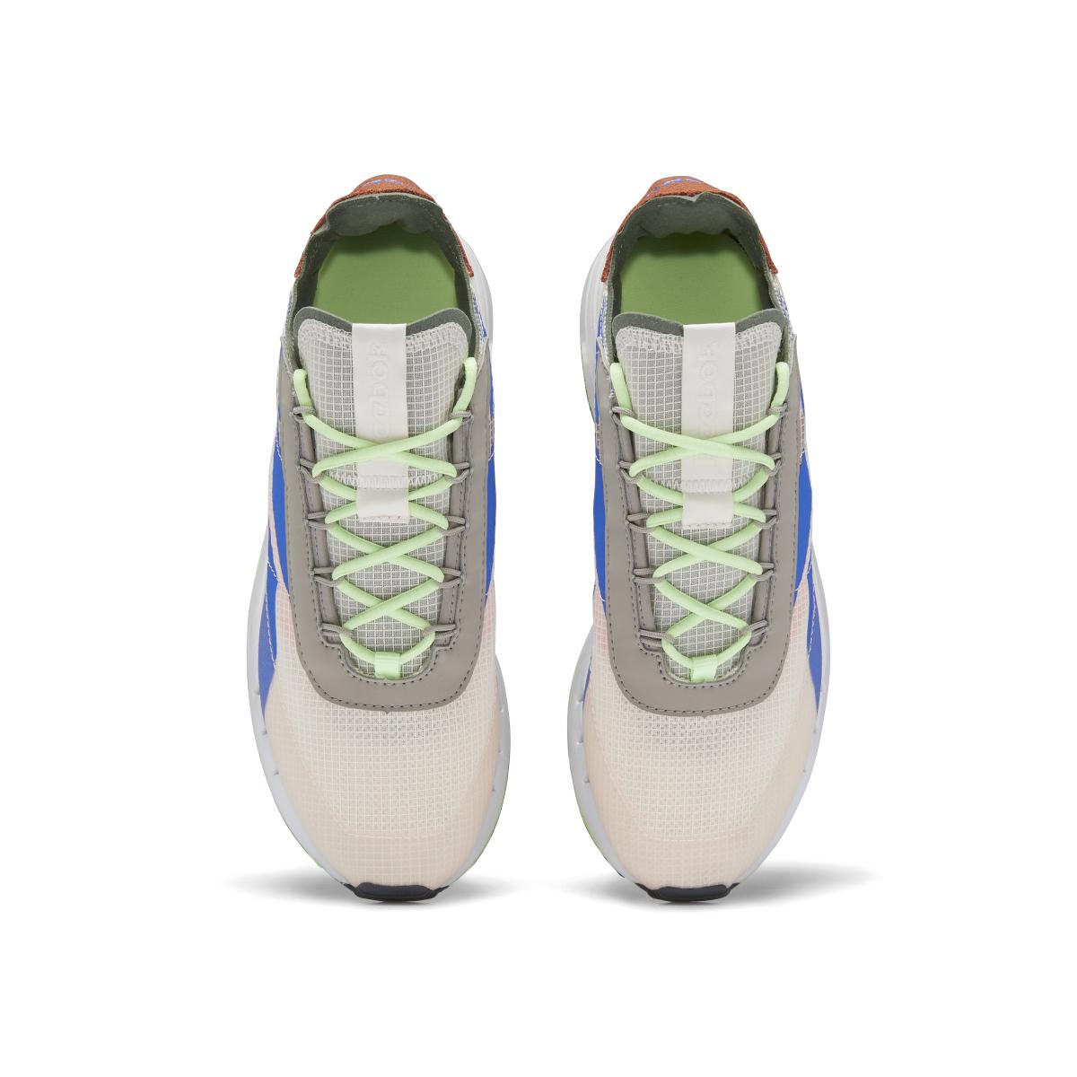product/r/e/reebok-classics_fy7318_2_footwear_photography_top_portrait_view_white_000.jpg