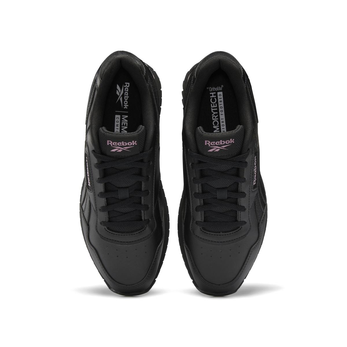 product/r/e/reebok-classics_gv7050_2_footwear_photography_top_portrait_view_white_000.jpg