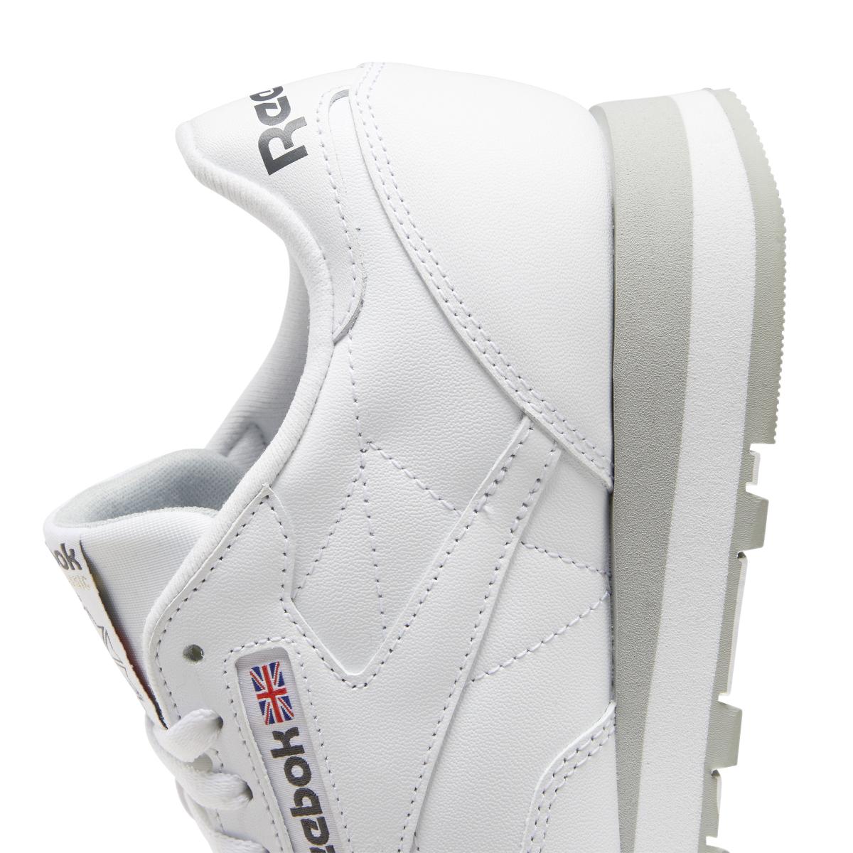 product/r/e/reebok-classics_gy3558_8_footwear_photography_detail_view_2_white_000.jpg