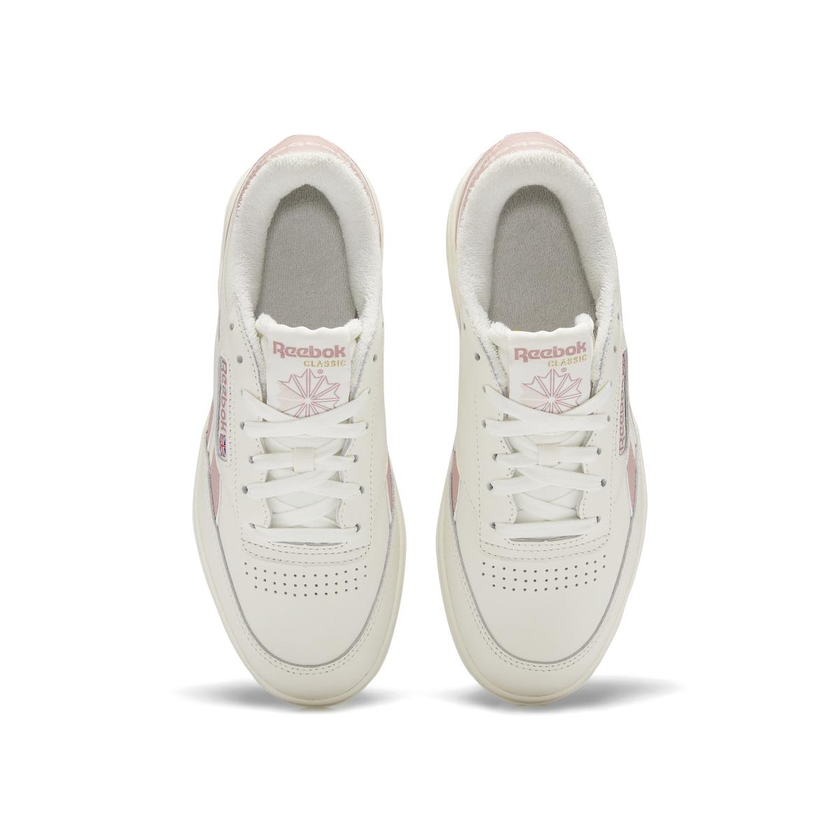 product/r/e/reebok-classics_gy4802_2_footwear_photography_top_portrait_view_white_000.jpg