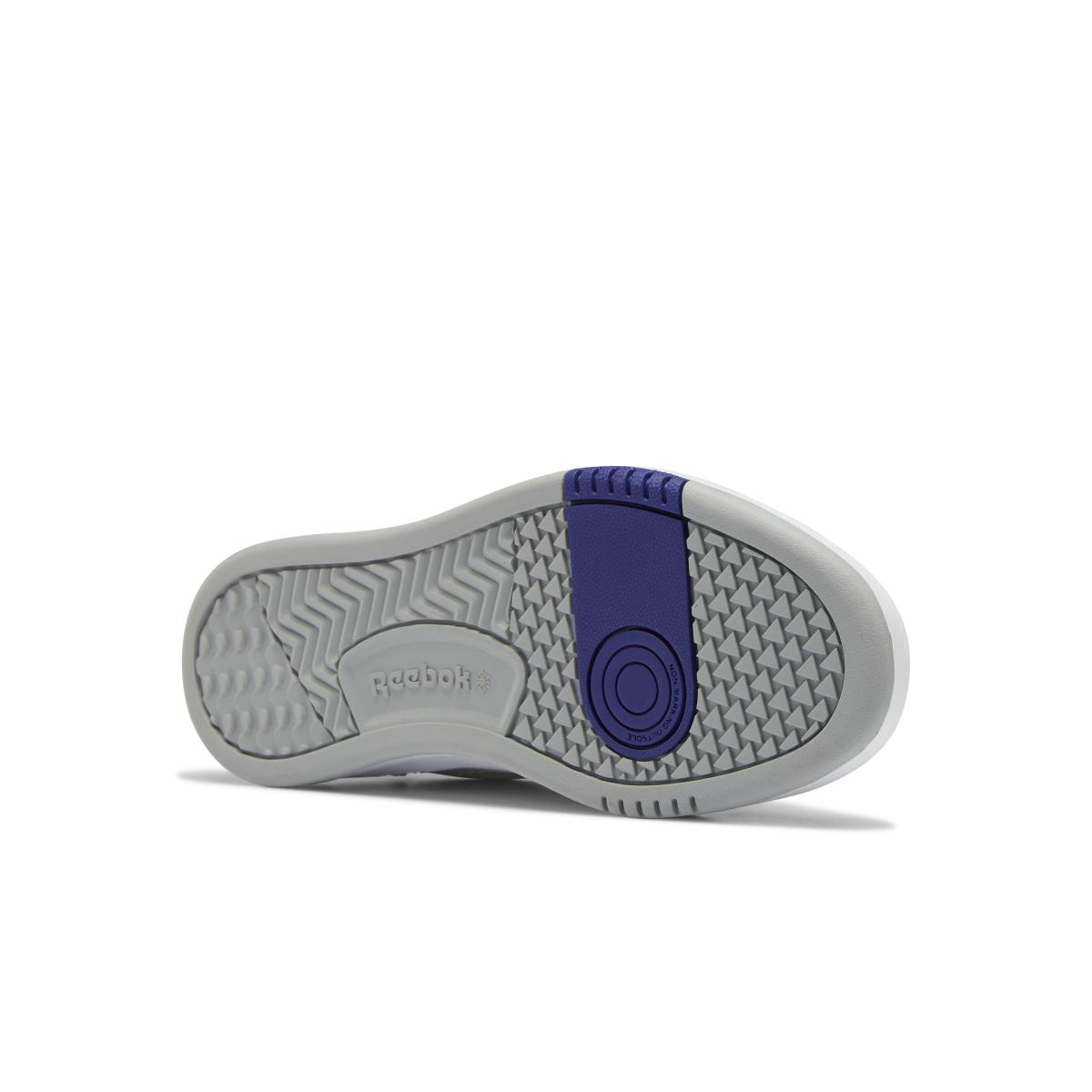 product/r/e/reebok-classics_gy6774_3_footwear_photography_bottom_view_white_000.jpg