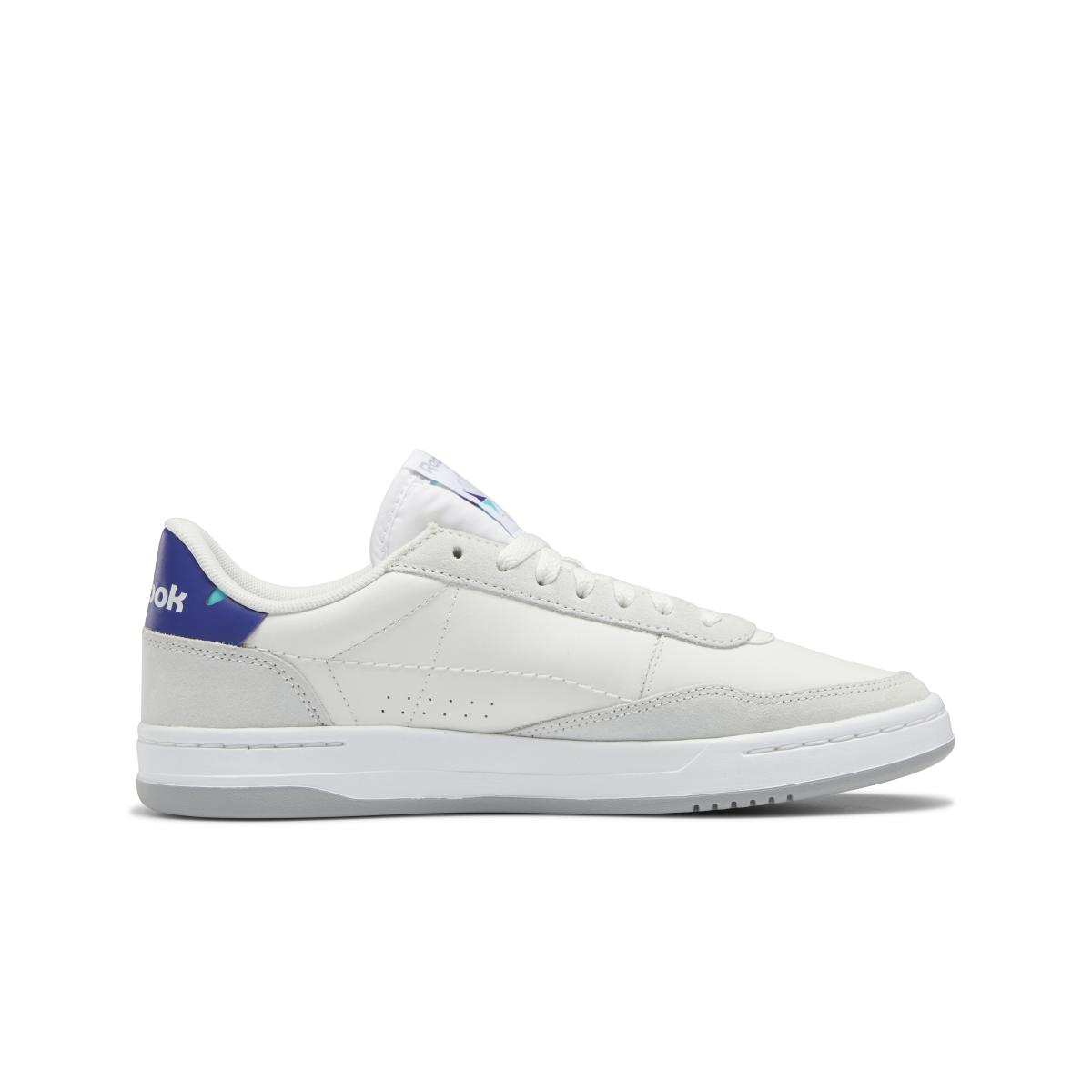 product/r/e/reebok-classics_gy6774_4_footwear_photography_side_medial_center_view_white_000.jpg