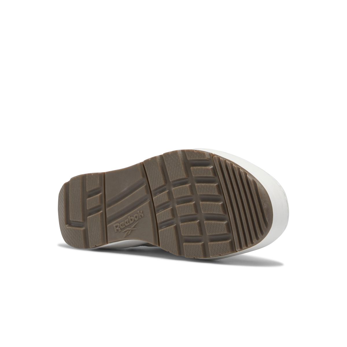 product/r/e/reebok_gv7034_3_footwear_photography_bottom_view_white.jpg