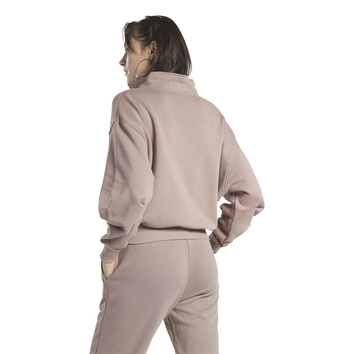 product/r/e/reebok_hs0397_3_apparel_on_model_back_view_white.jpg