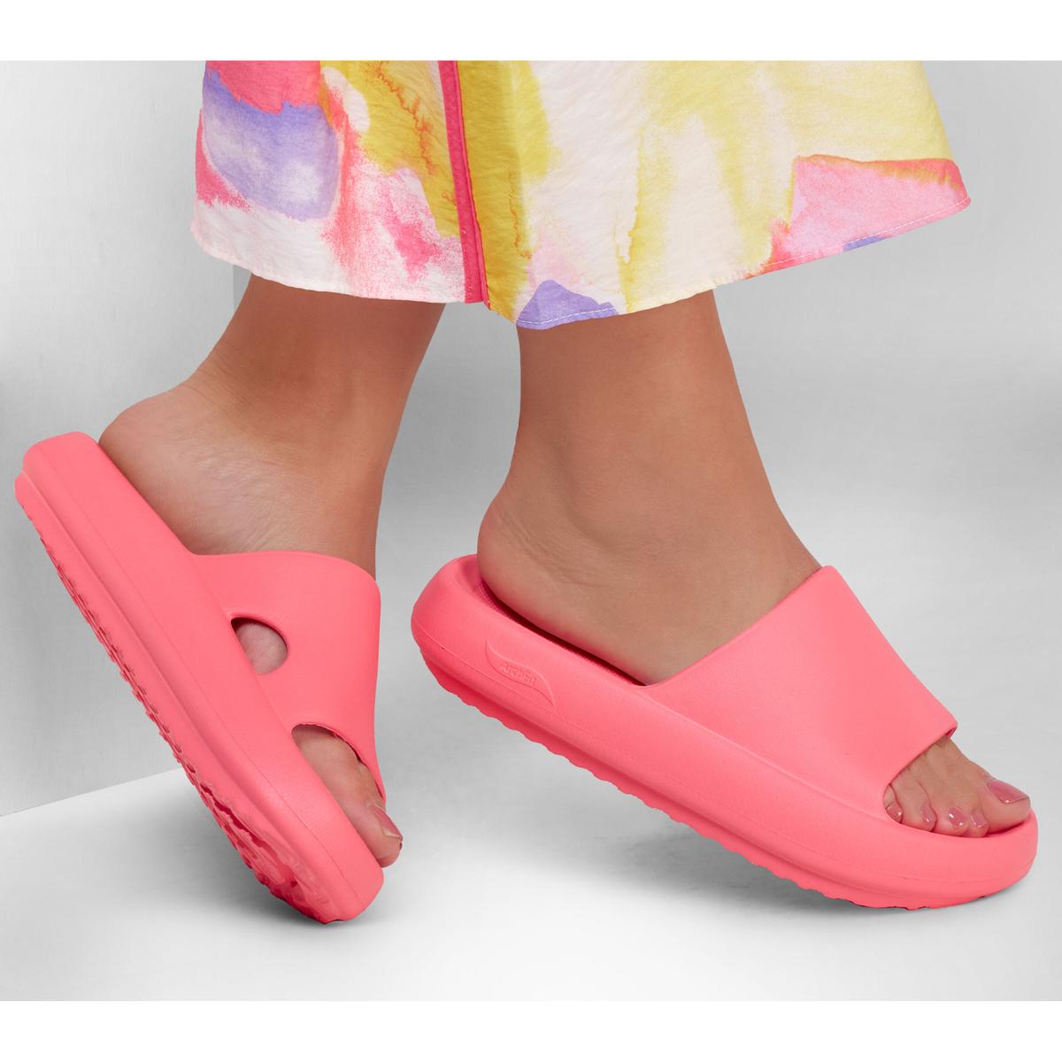 product/s/k/skechers_111630-crl_2.jpg