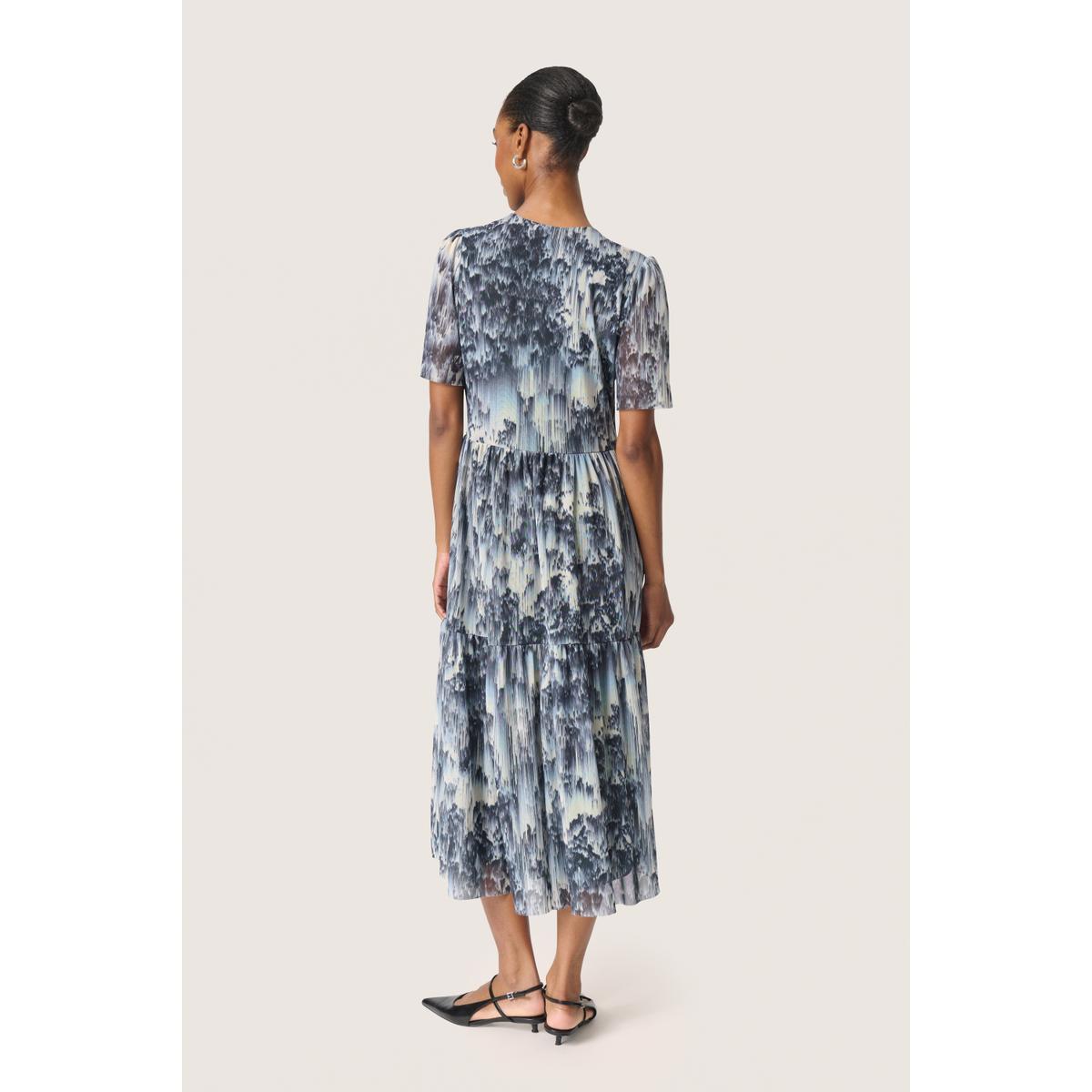 product/s/o/soaked-in-luxury_30404666-303379_4.jpg